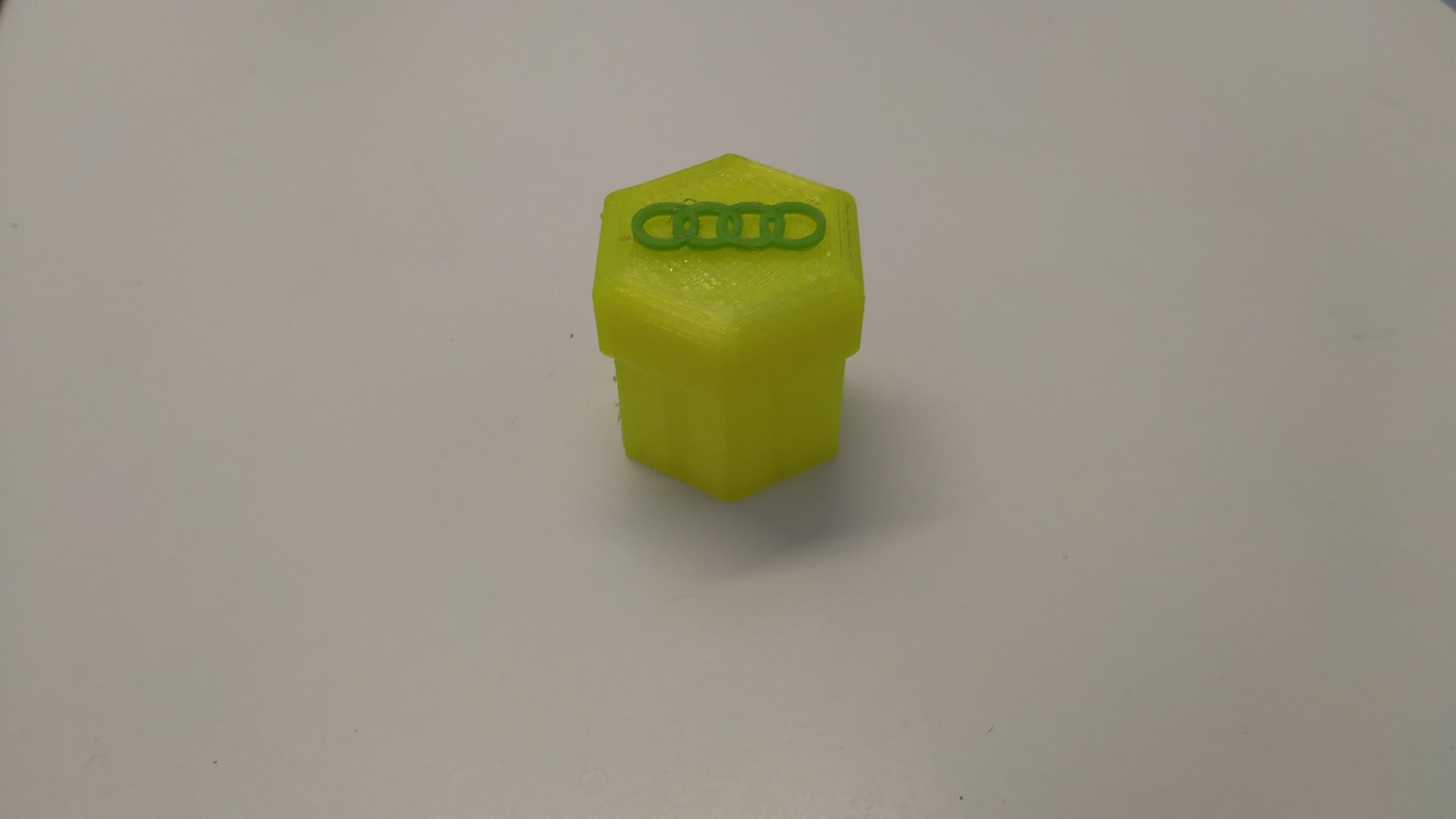 Audi Wheel bolt cover - image 2 of 3