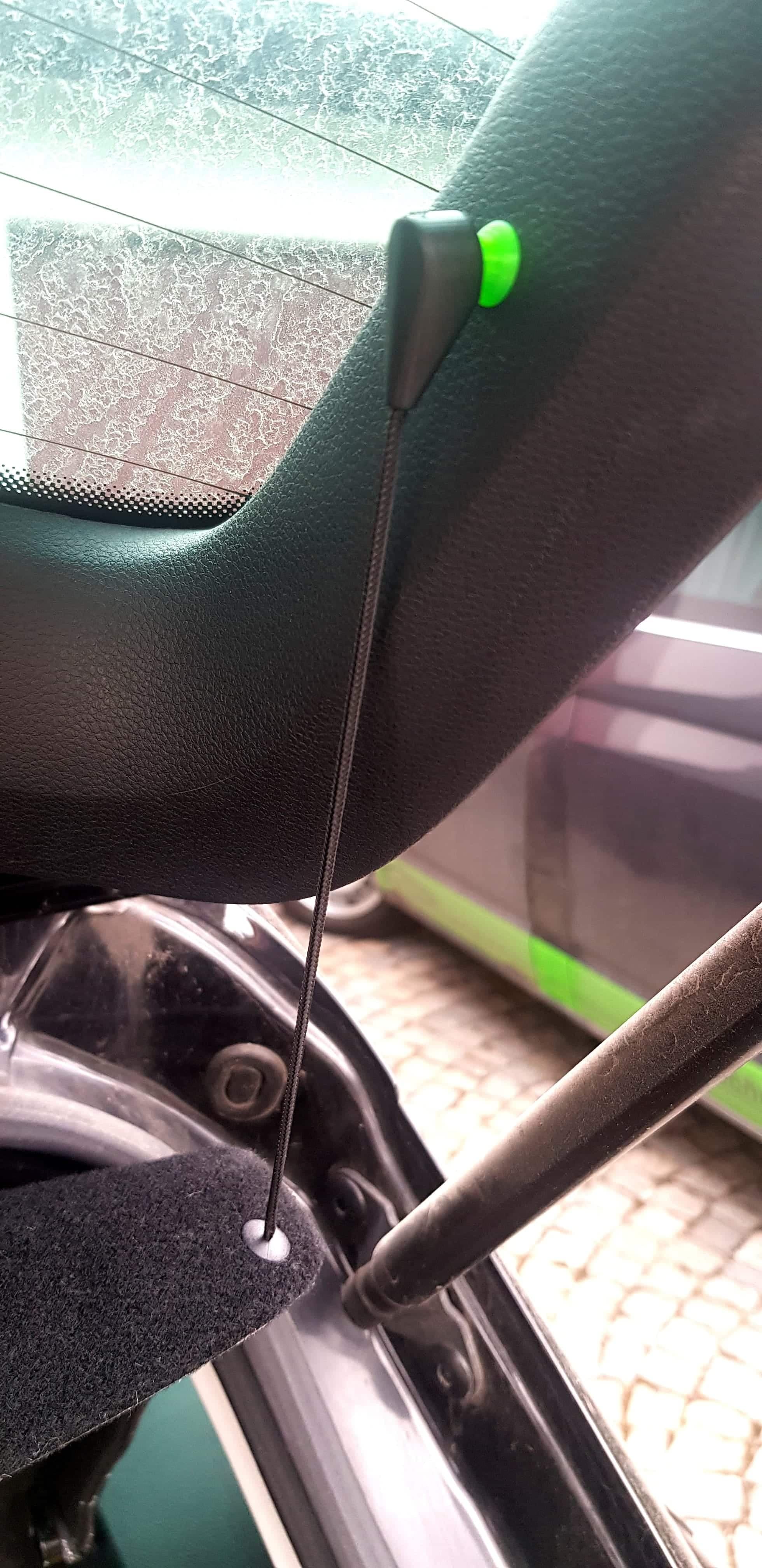 Trunk cover pin holder VW/Seat/Skoda - image 1 of 3