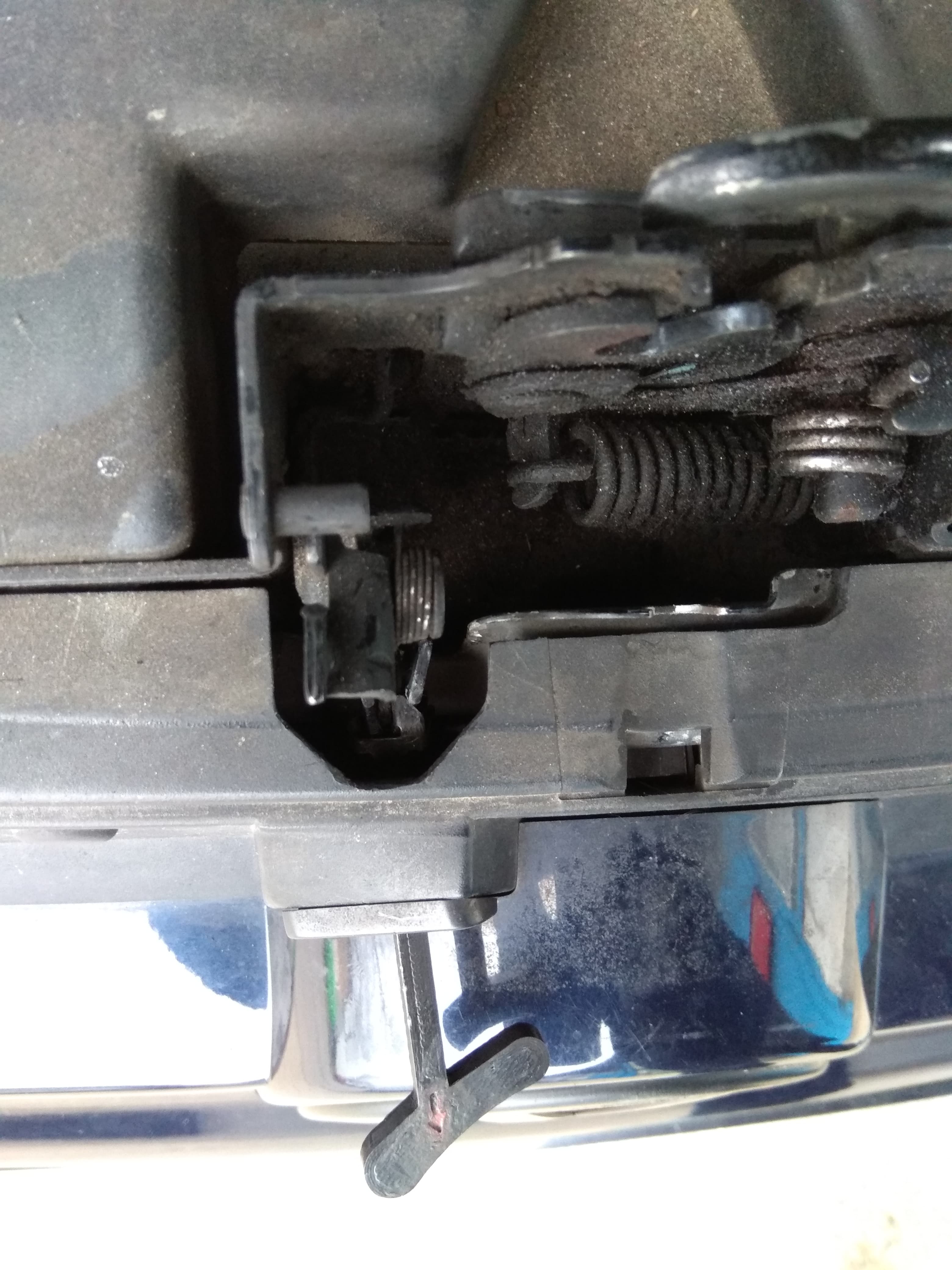 VW Golf Mk4 hood opener latch - image 2 of 3