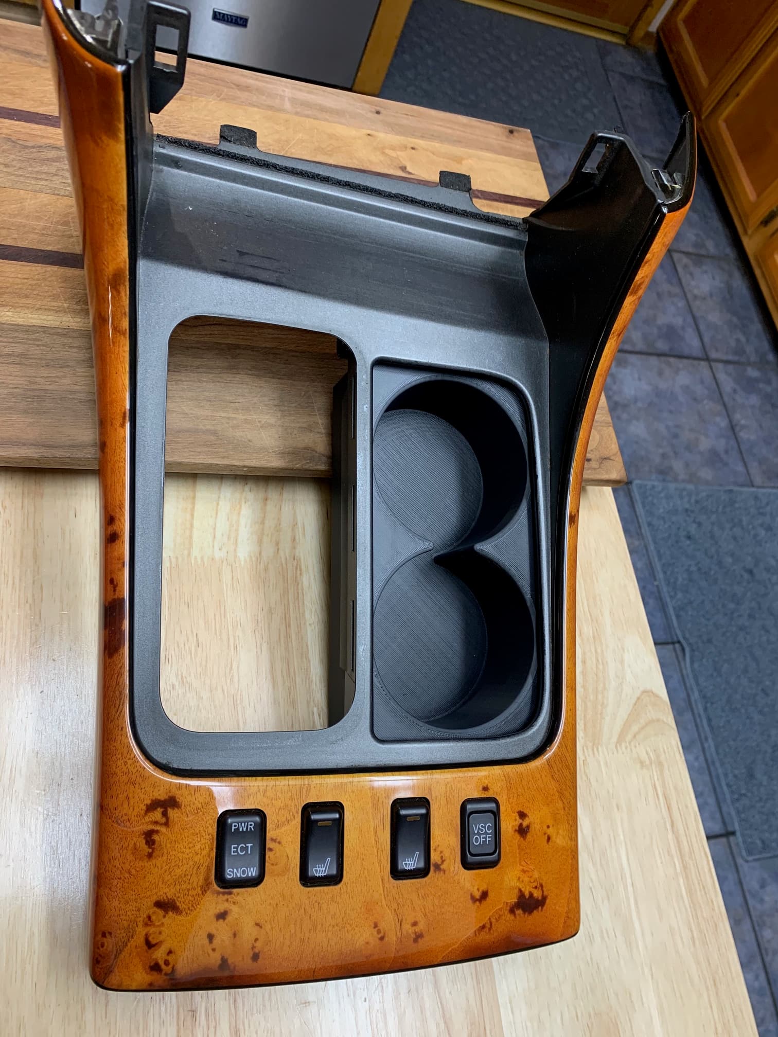 Photo of Lexus GS300 GS400 and GS430 cup holder