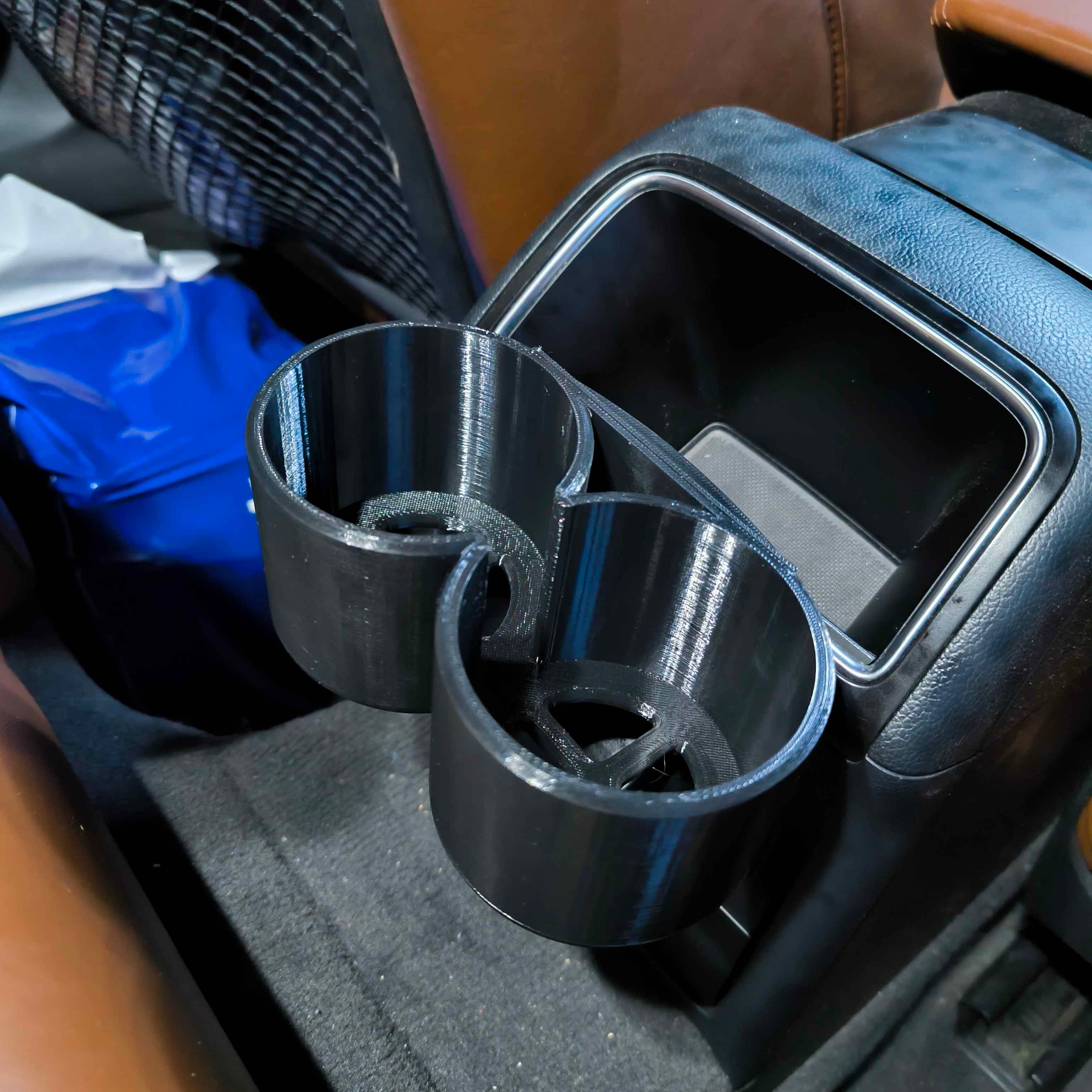Audi A4 A5 B8 rear seats cupholder - image 2 of 3