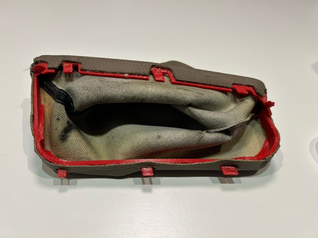 Volvo s60 handbrake cover frame - image 2 of 3
