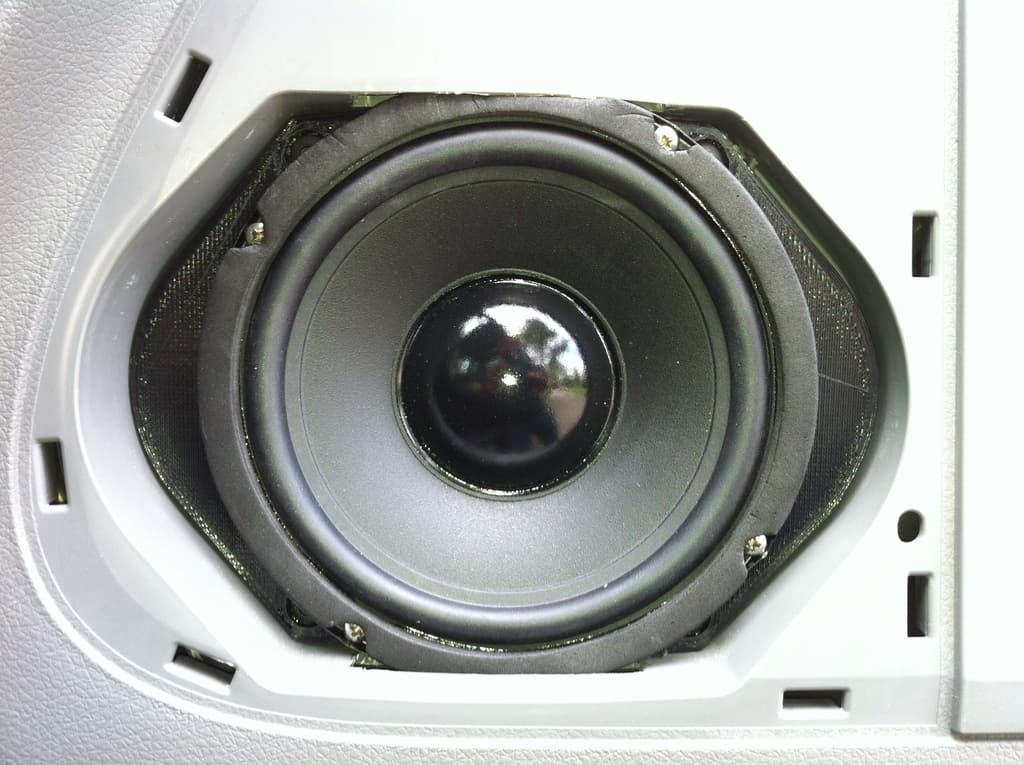 Speaker Adaptor Plate for a 2007 Ford F150 - image 2 of 3