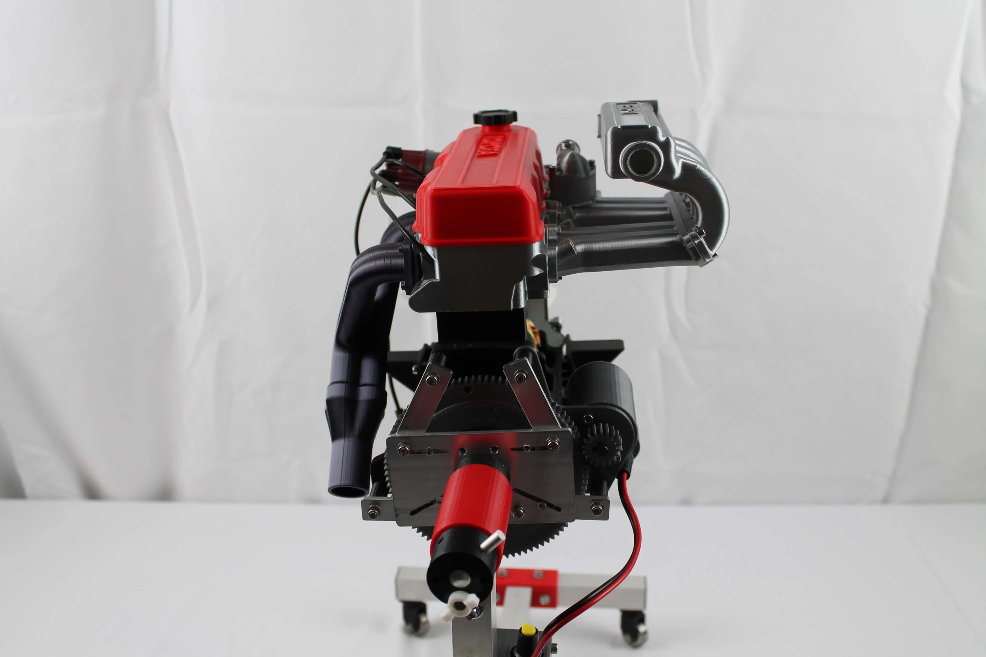 Toyota 4 Cylinder Engine 22RE, Complete working model - image 2 of 3