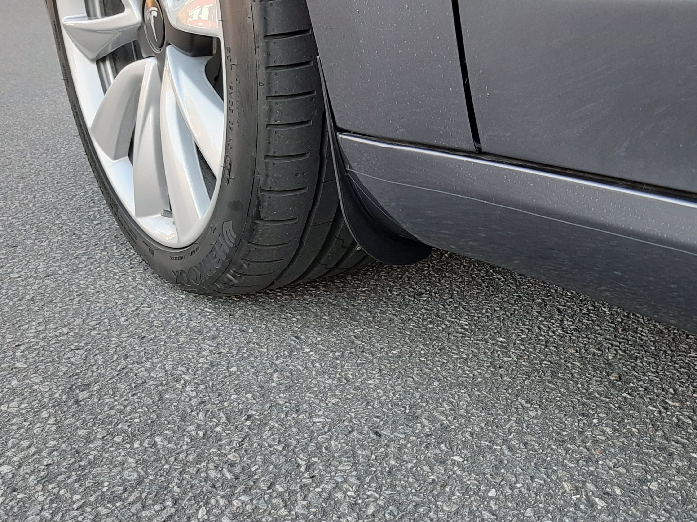 Photo of Tesla Model 3 Mud-guards front