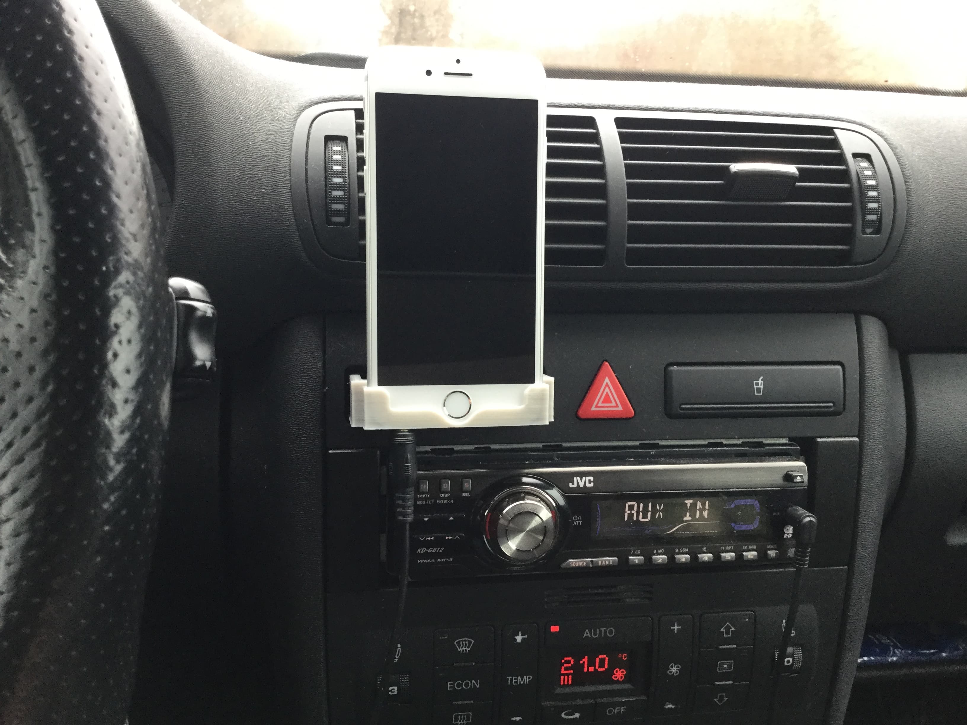 Photo of Iphone 6 and 7 mount for Audi A3 8L