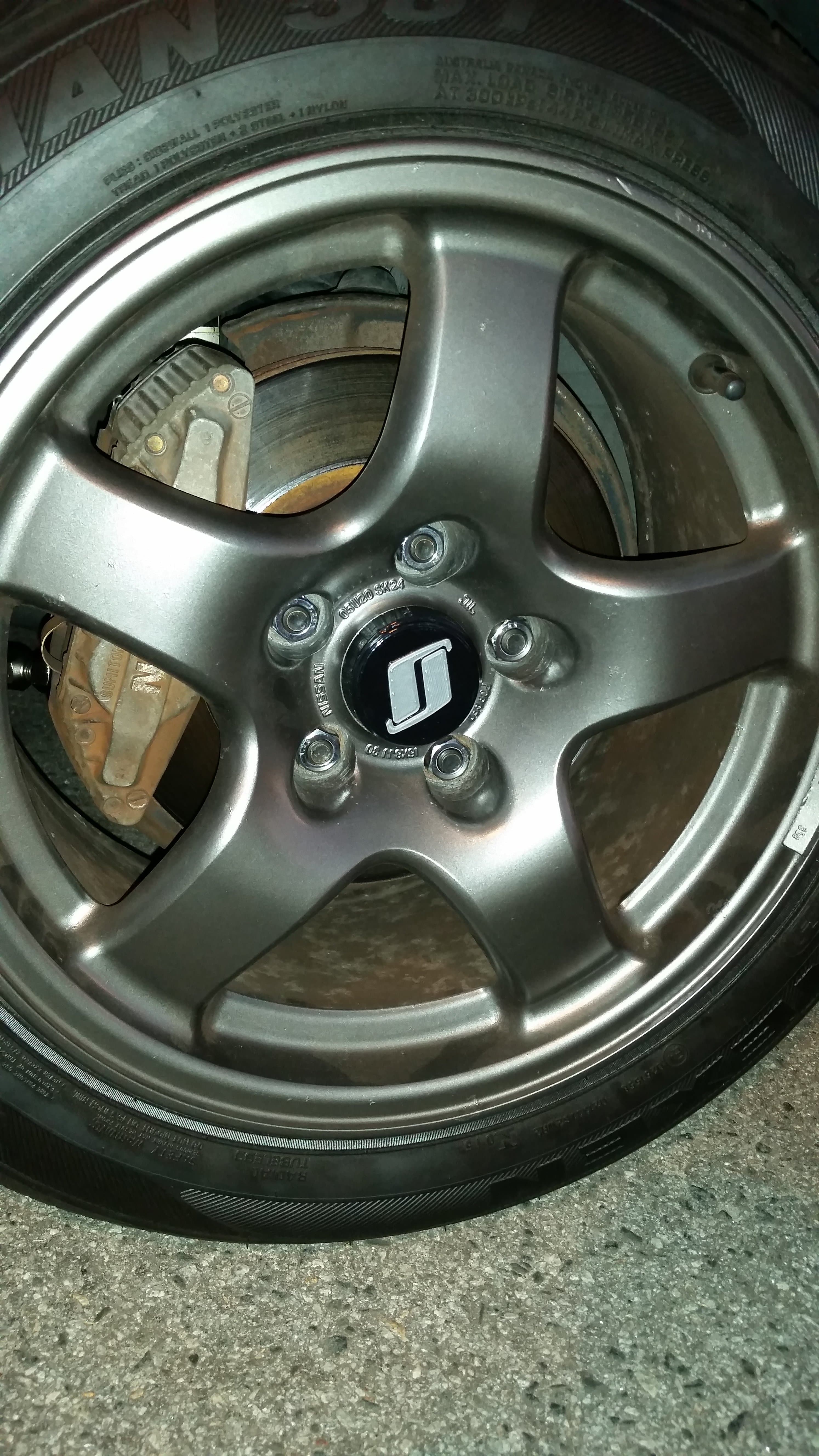 Nissan R32 GTR Skyline centre caps - image 1 of 3