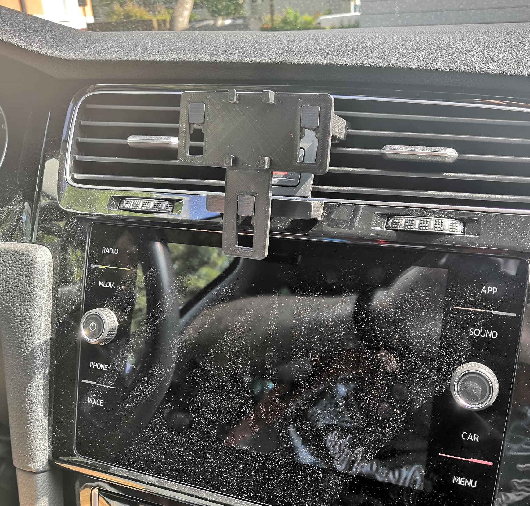 Auto-Vox Display mount Volkswagen VW Golf 7, Tiguan - image 2 of 3
