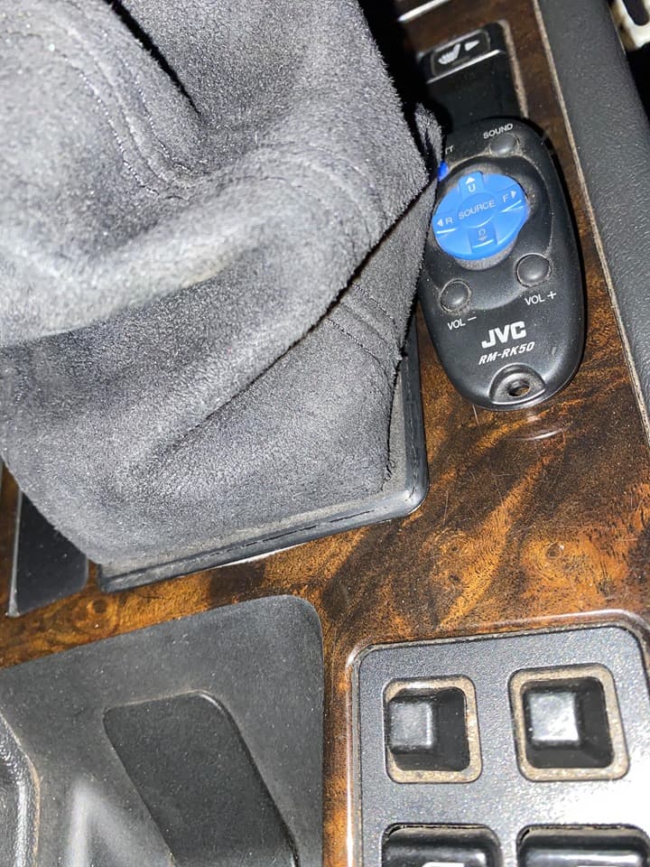 Manual shifter plate conversion Volvo 850 - image 3 of 3