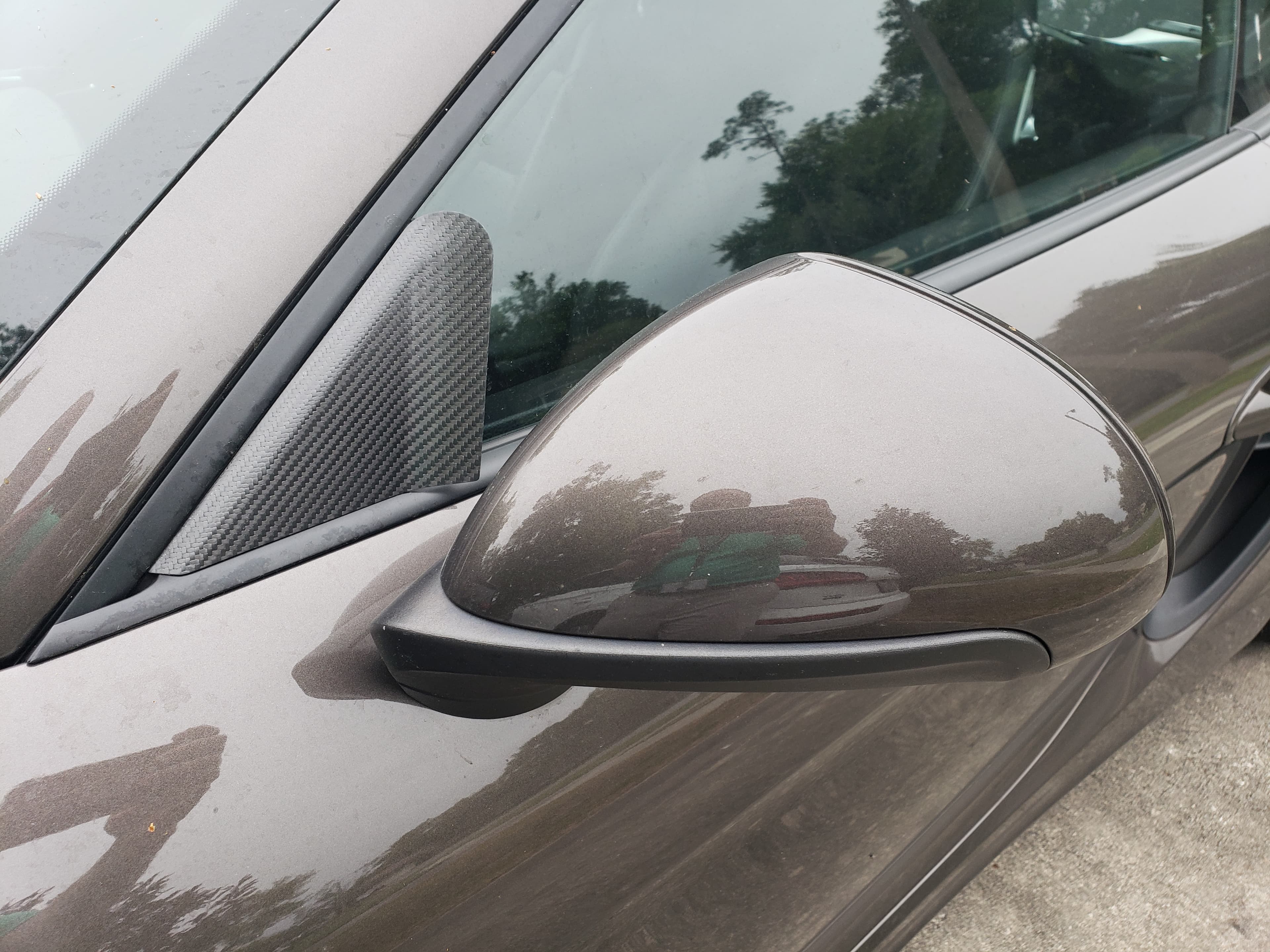 Photo of Porsche 981 wind buffet diffuser