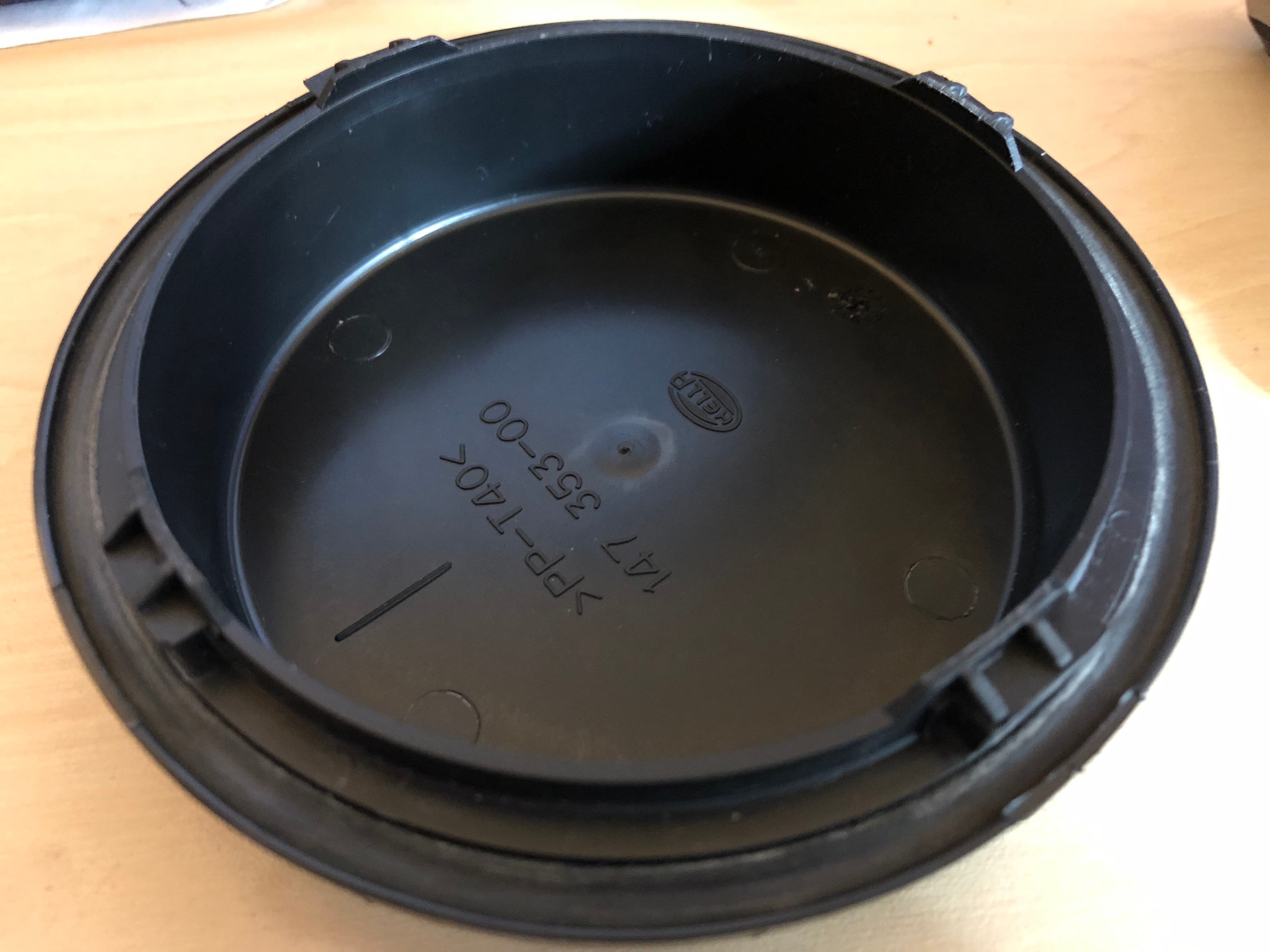 Volkswagen MK5 Jetta Headlight Dust Cover - image 2 of 2