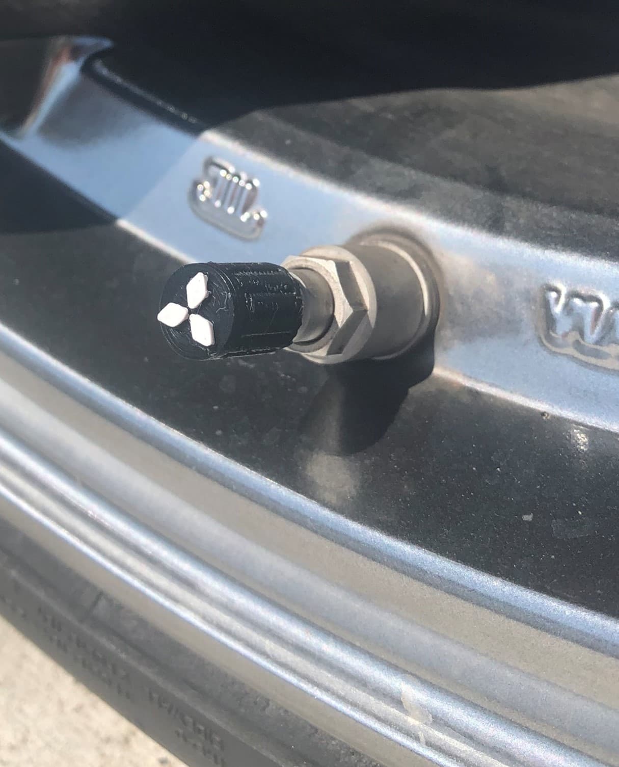 Mitsubishi Valve Stem Cap - image 2 of 3