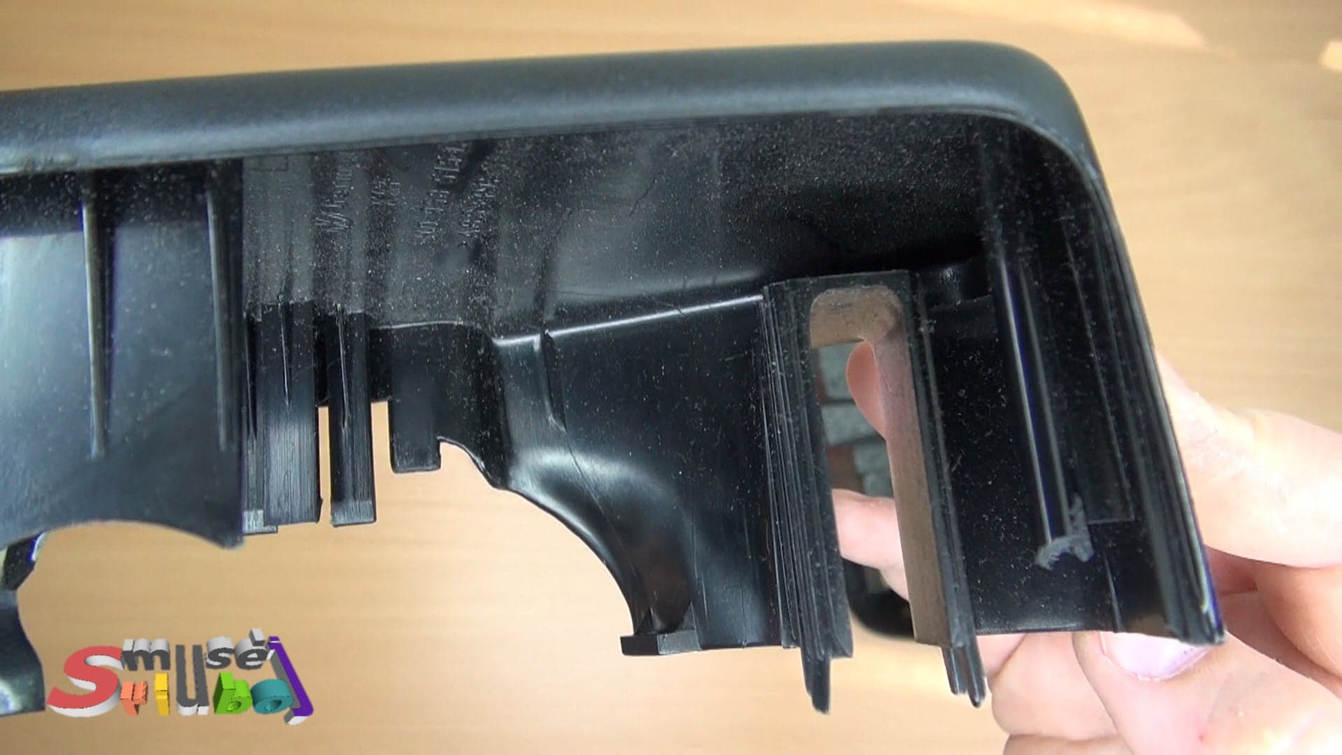 Volkswagen VW Golf MK3 trim of steering wheel repair - image 2 of 3