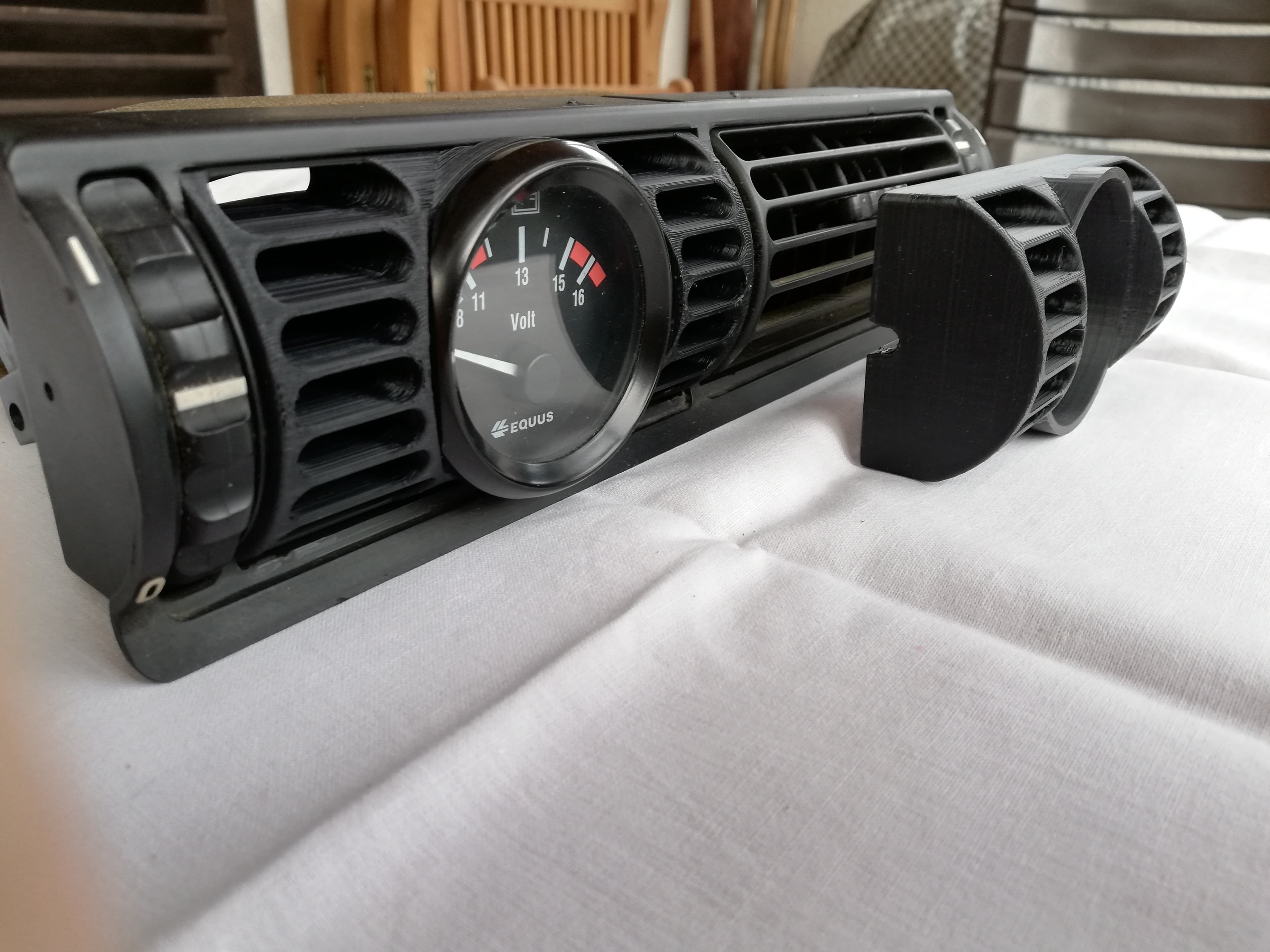 Gauge Vent for BMW E30 - image 3 of 3
