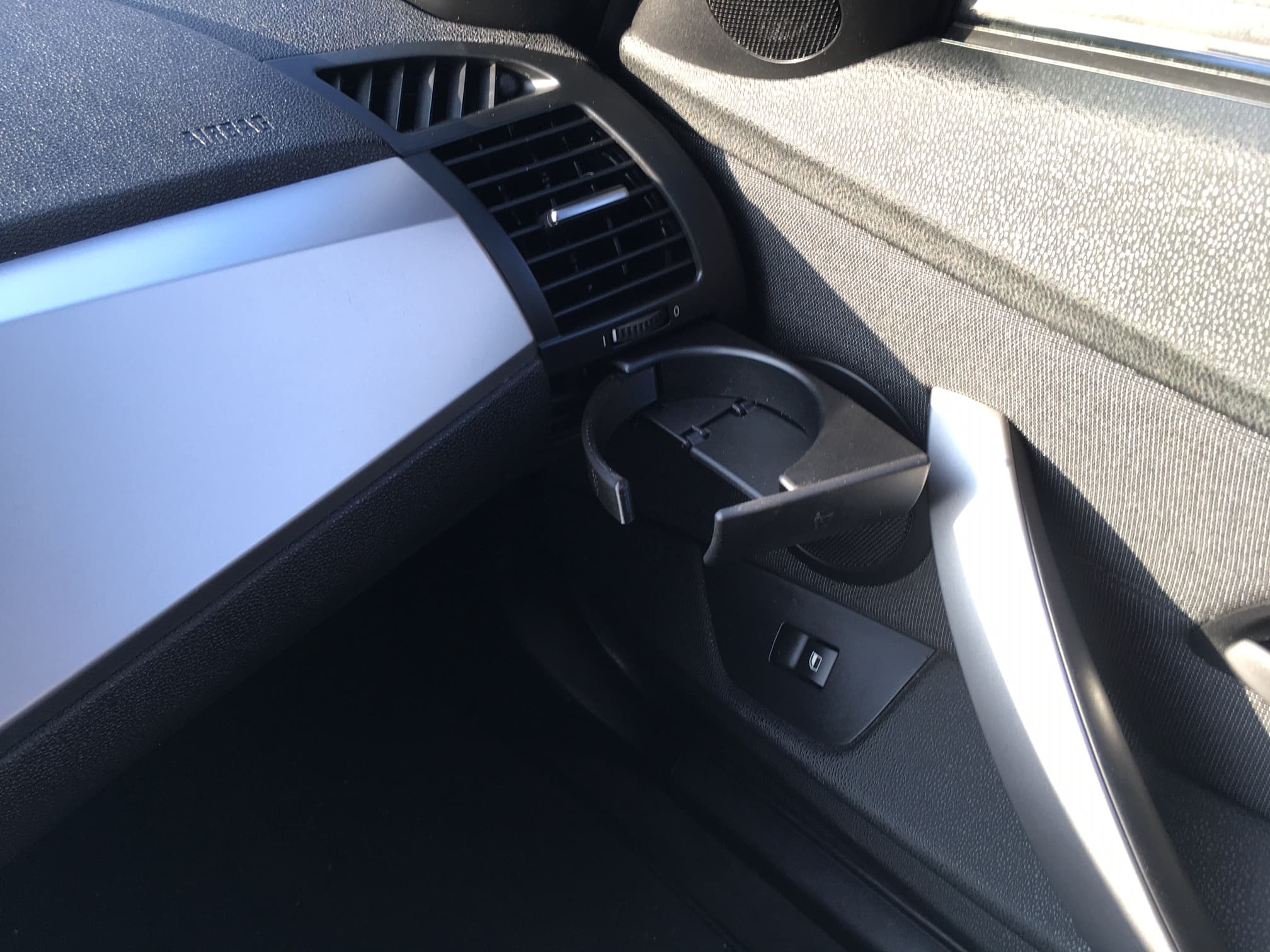 Cup holder replacement for BMW Z4 E85 - image