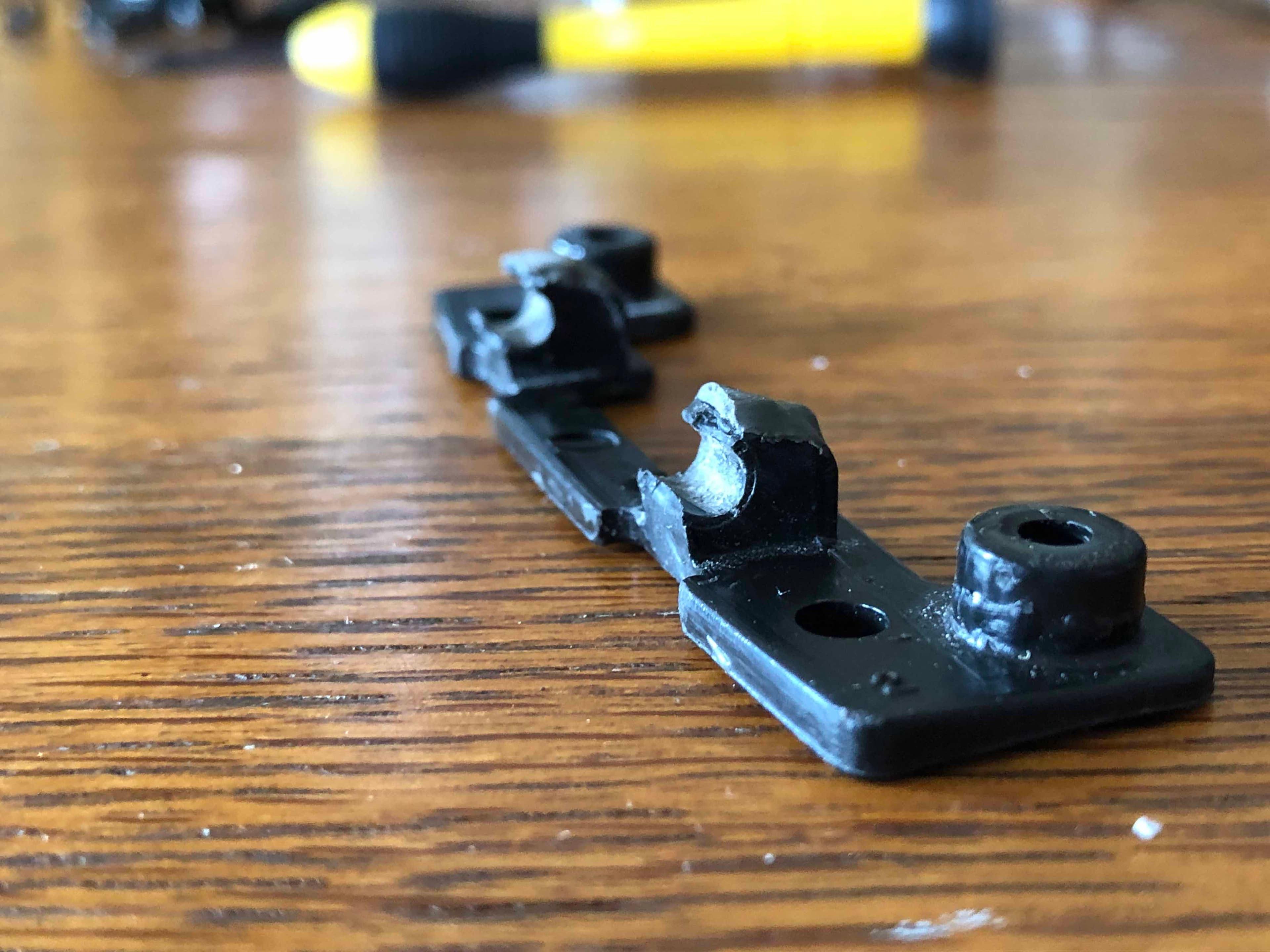 Chevy Cruze Dash Storage Latch Hinge Bracket - image 1 of 3