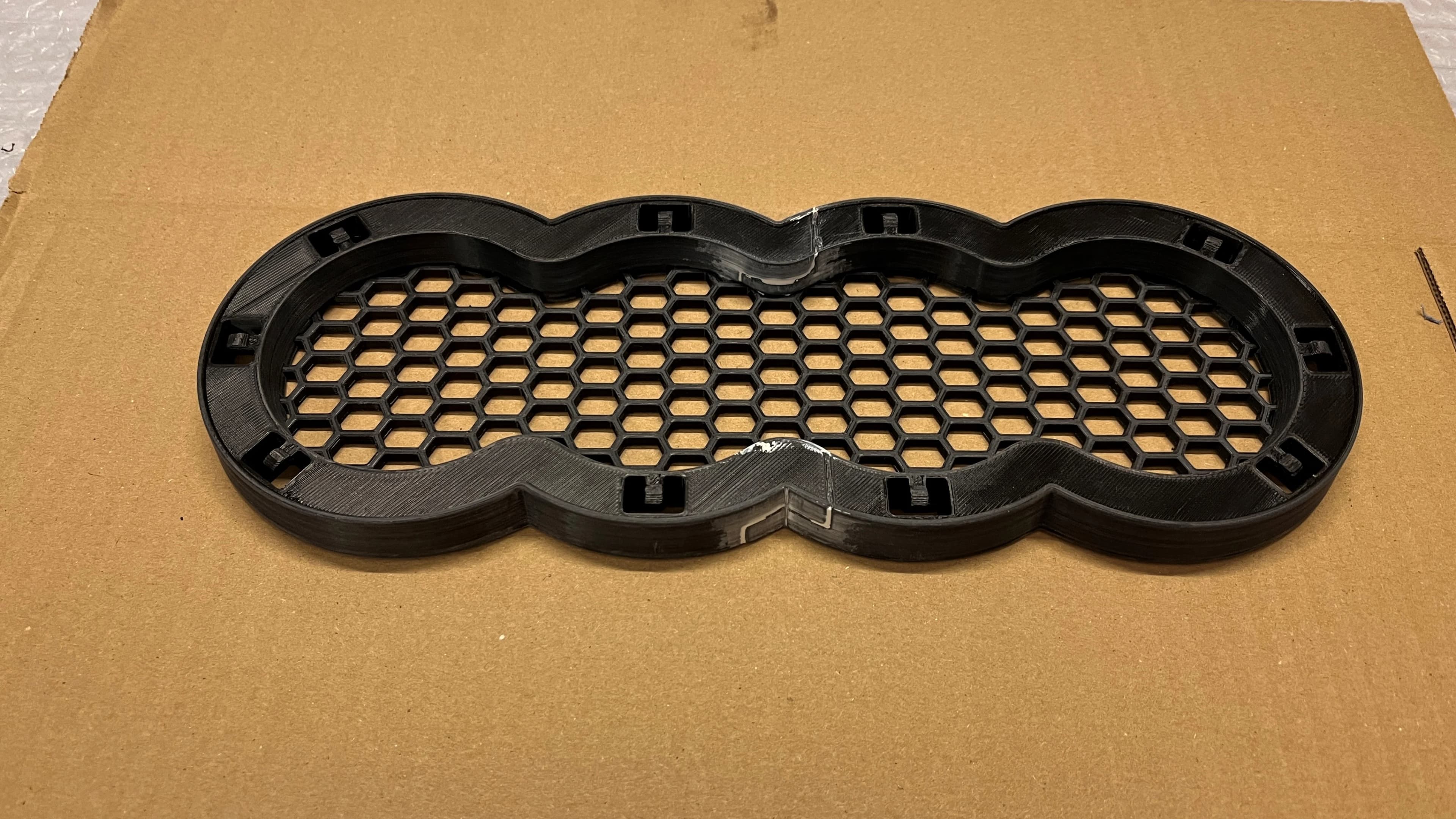 Audi A3 A4 A5 A6 A7 Wabengrill Emblemhalterung honeycomb grille badge holder - image 3 of 3