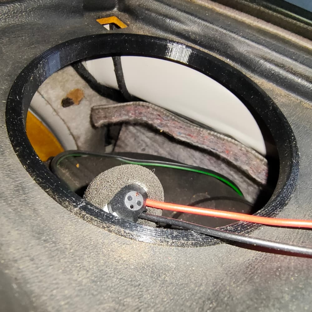 Photo of Mercedes W201 Alpine SXE-1025S adapter