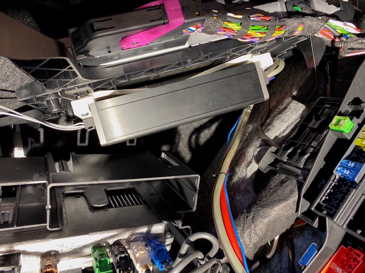 Audi B9 A5/S5/RS5 Sportback Kicker Key500.1 Amplifier Mount - image 3 of 3