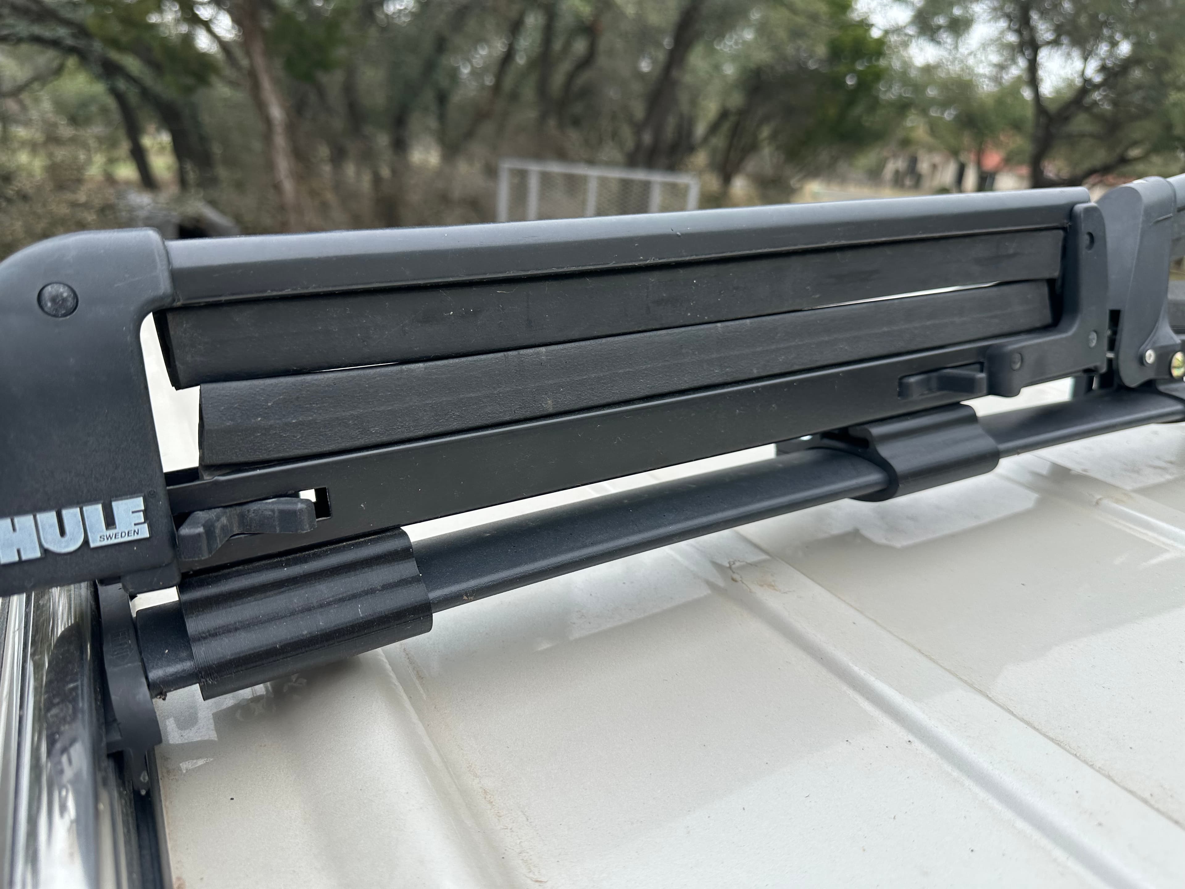 GMC Chevy Roof Rail Bracket - image 3 of 3