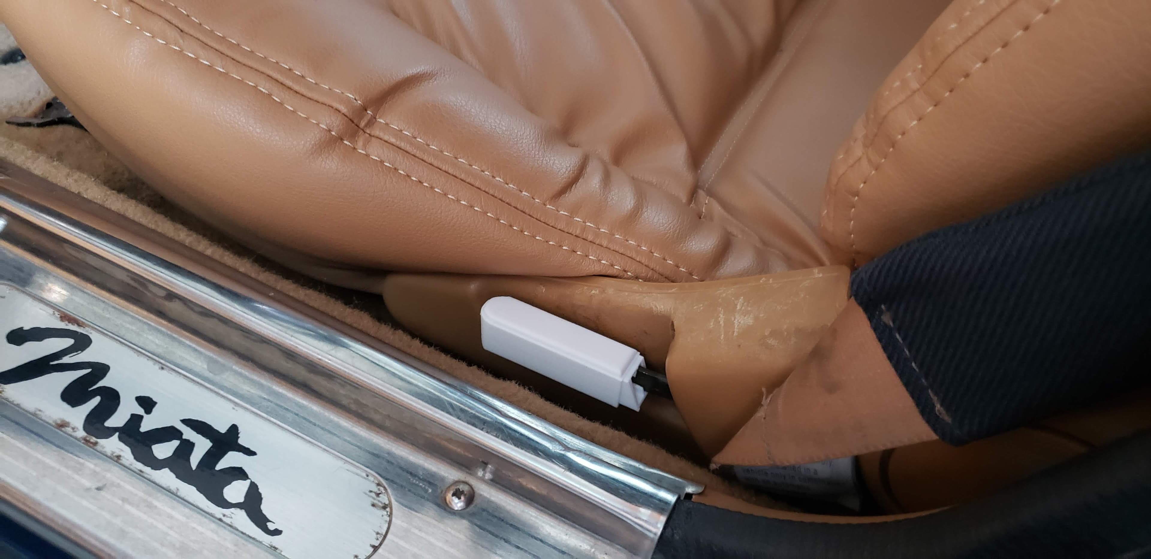 Mazda MX-5 Miata NA (1989-1997) Seat Recliner Lever - image 1 of 3