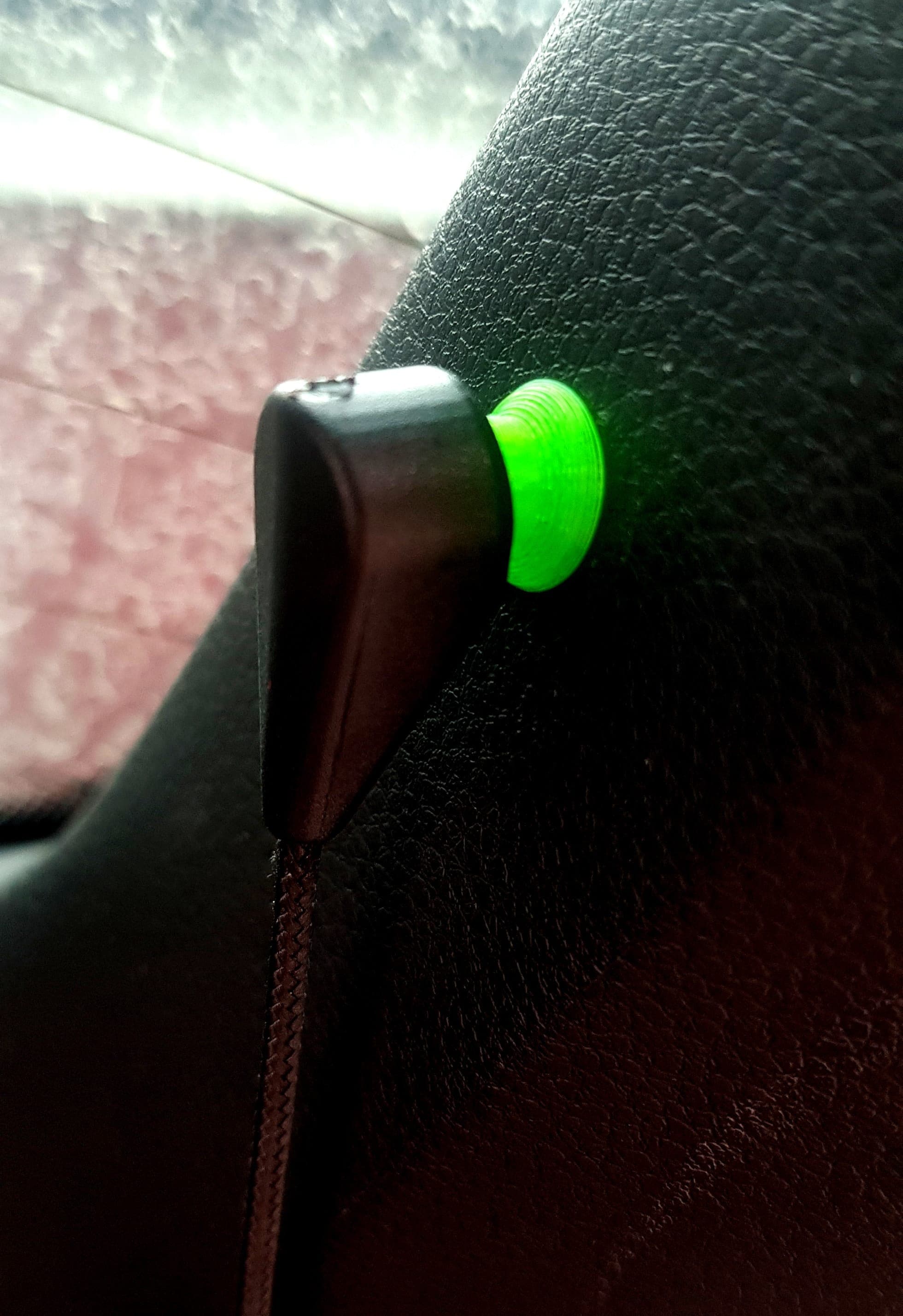 Trunk cover pin holder VW/Seat/Skoda - image