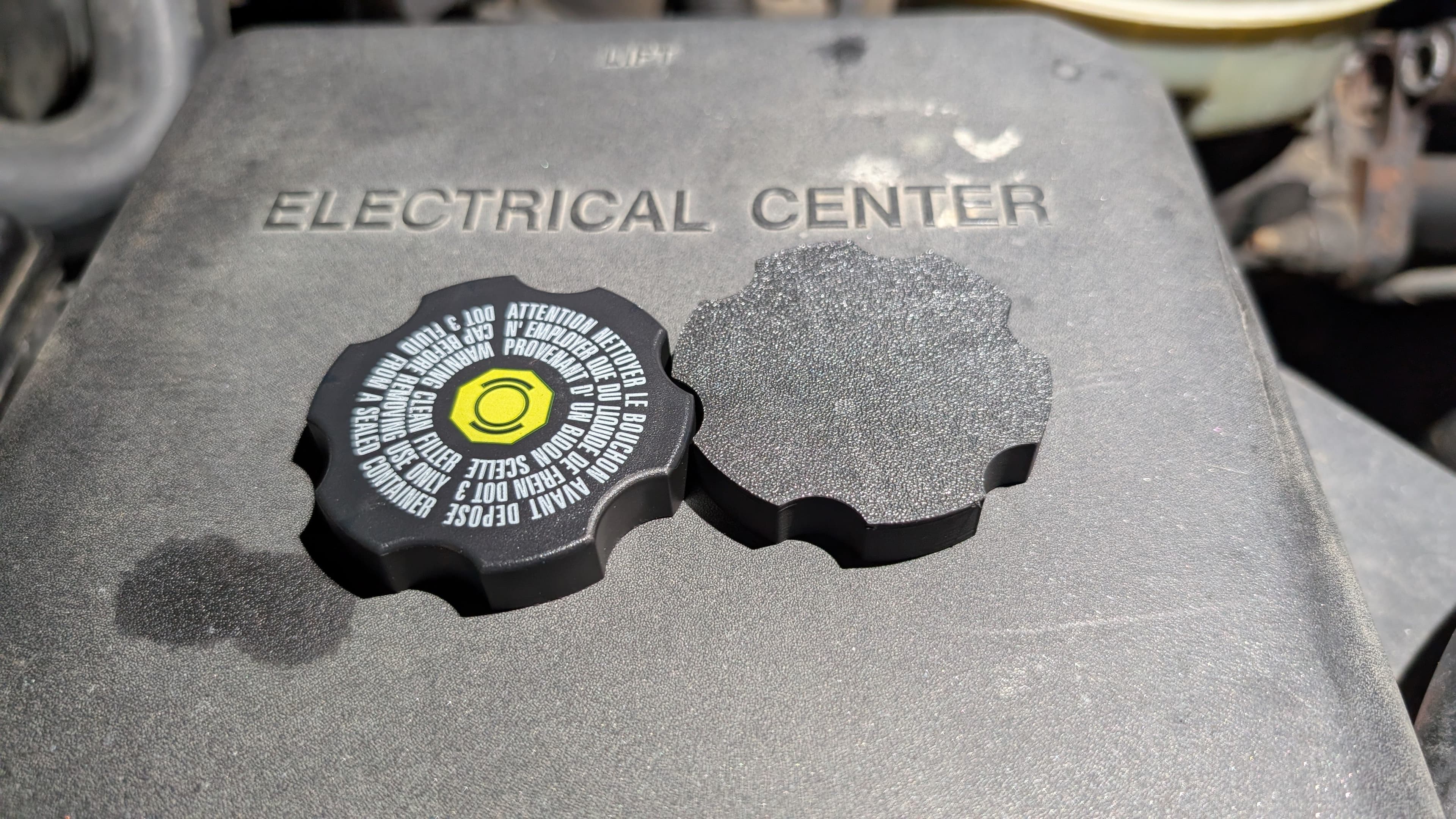 Chevy Brake Reservoir Cap - image