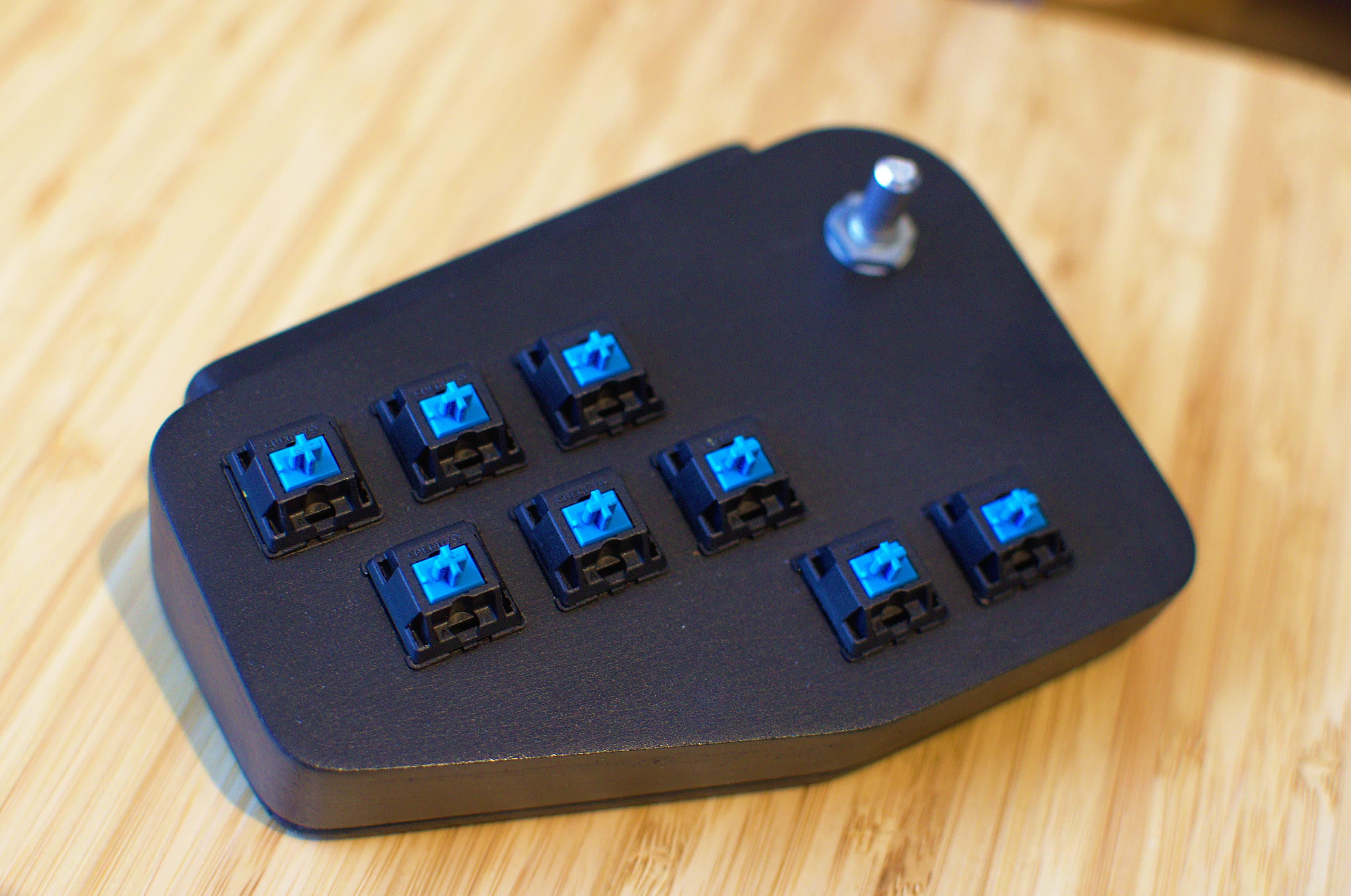 Mechanical Keypad - image 3 of 3