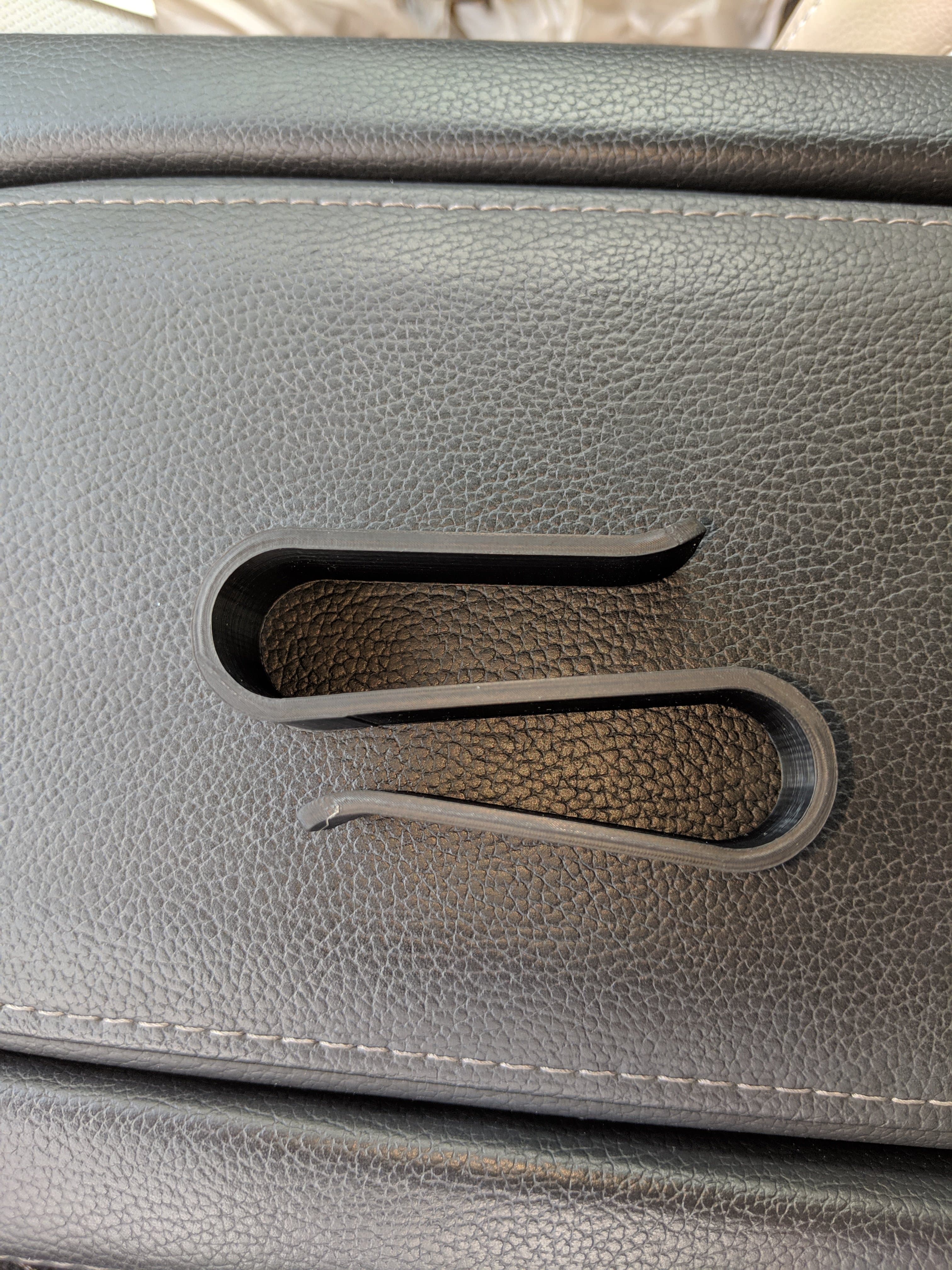 Sunglasses Clip - image 2 of 3