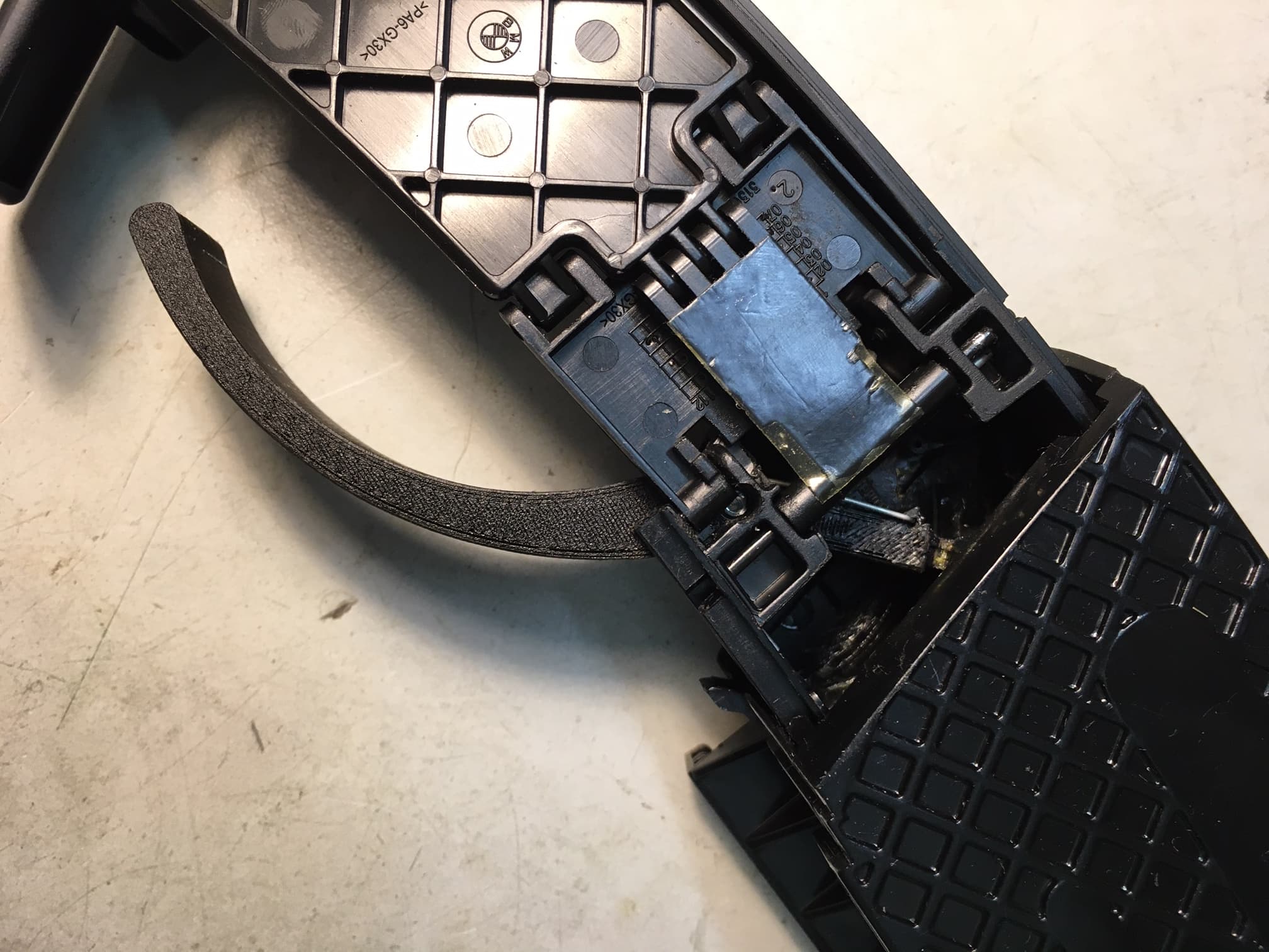 Cup holder replacement for BMW Z4 E85 - image 1 of 3