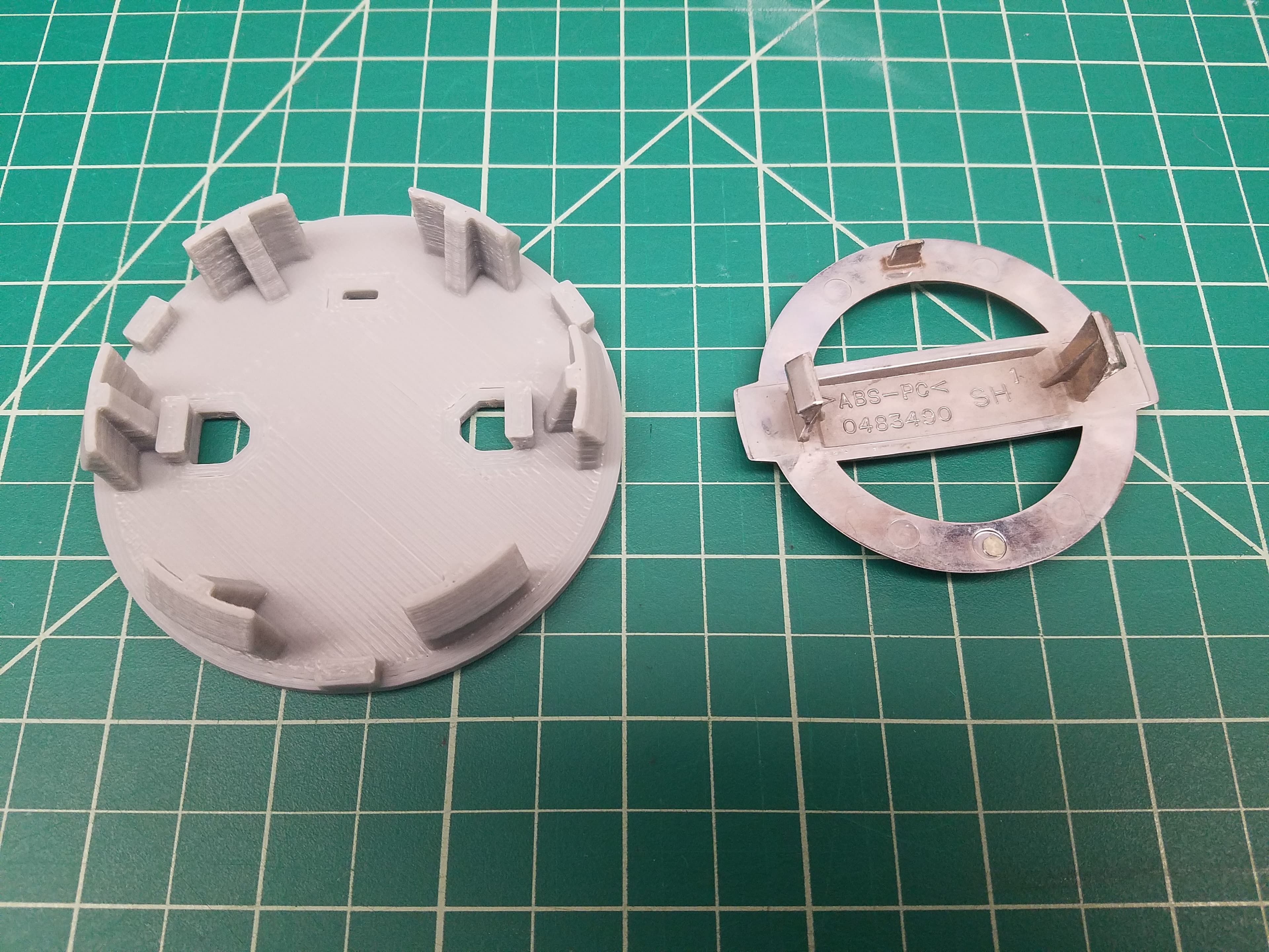 Nissan Titan Center Cap - image 2 of 3
