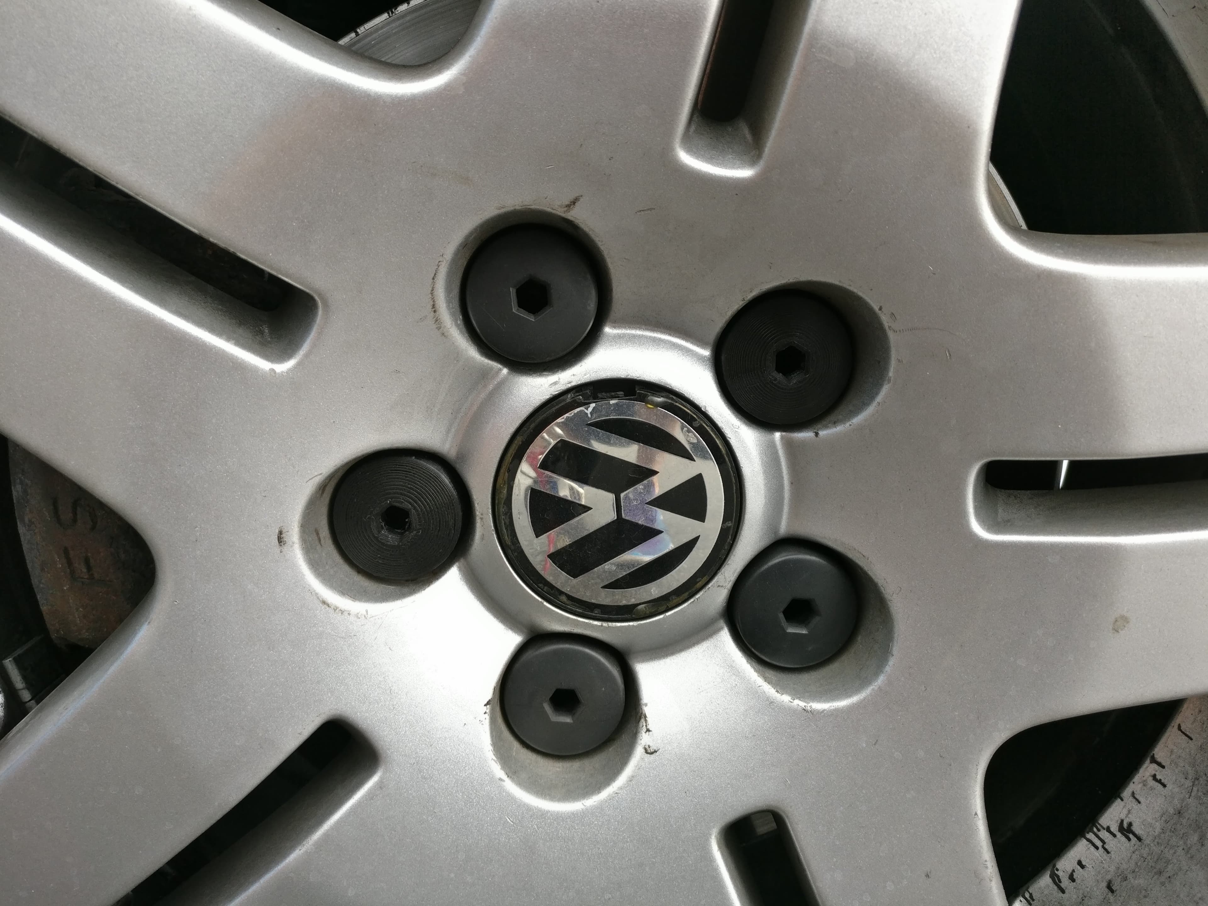 Radschrauben Kappe VW Golf Touran Polo || Wheel Screw Cap - image 2 of 3