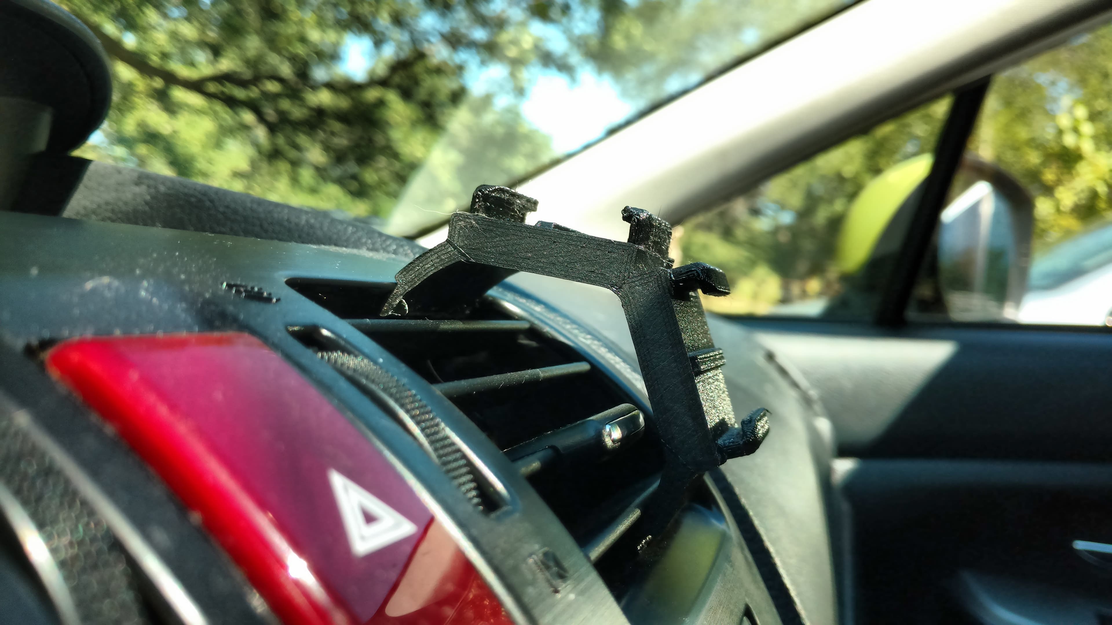 Subaru Crosstrek GoPro Vent Mount - image 3 of 3