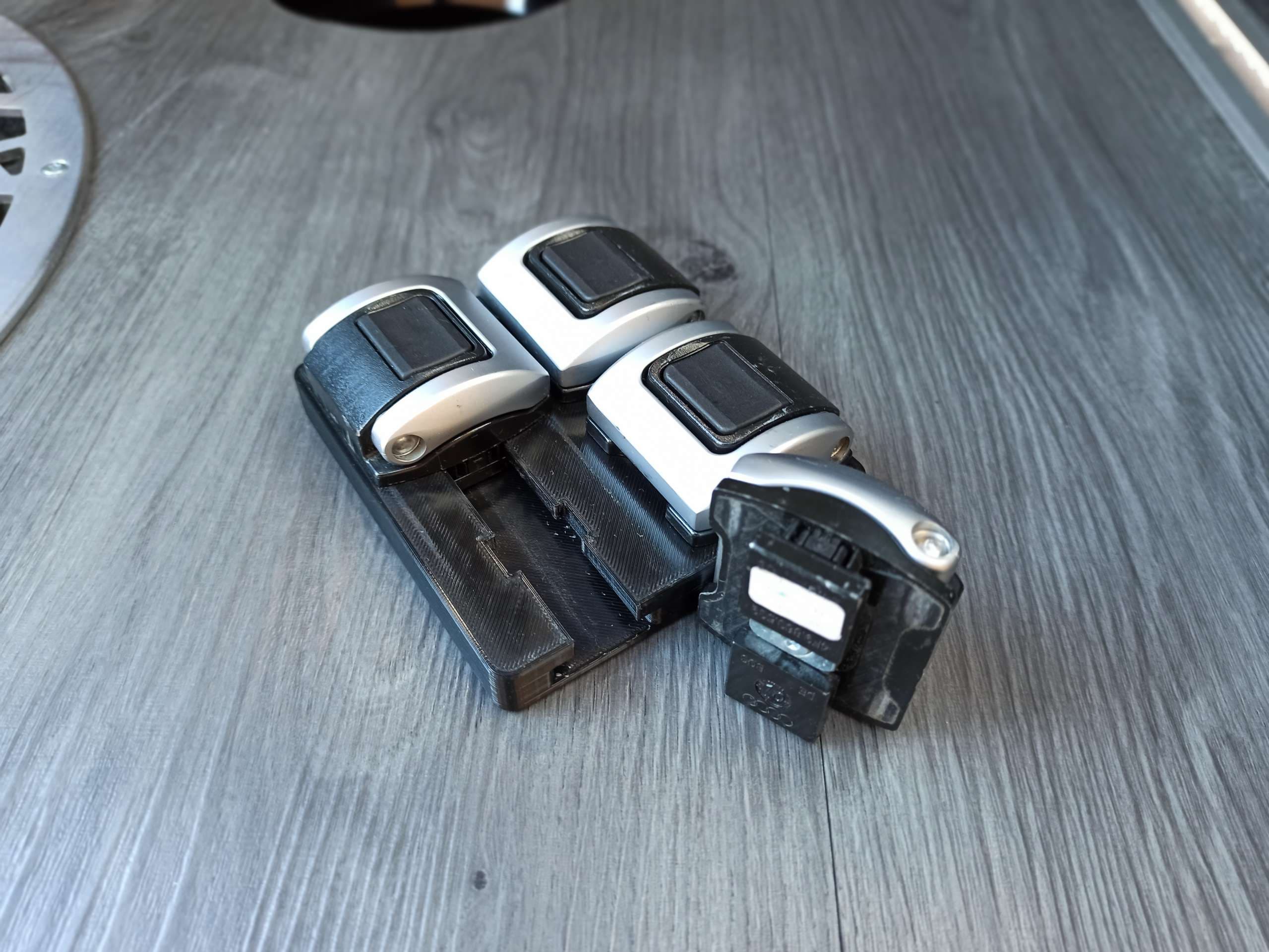 Photo of VAG Audi A4 A5 A6 Q5 Q7 safety eyelet holder