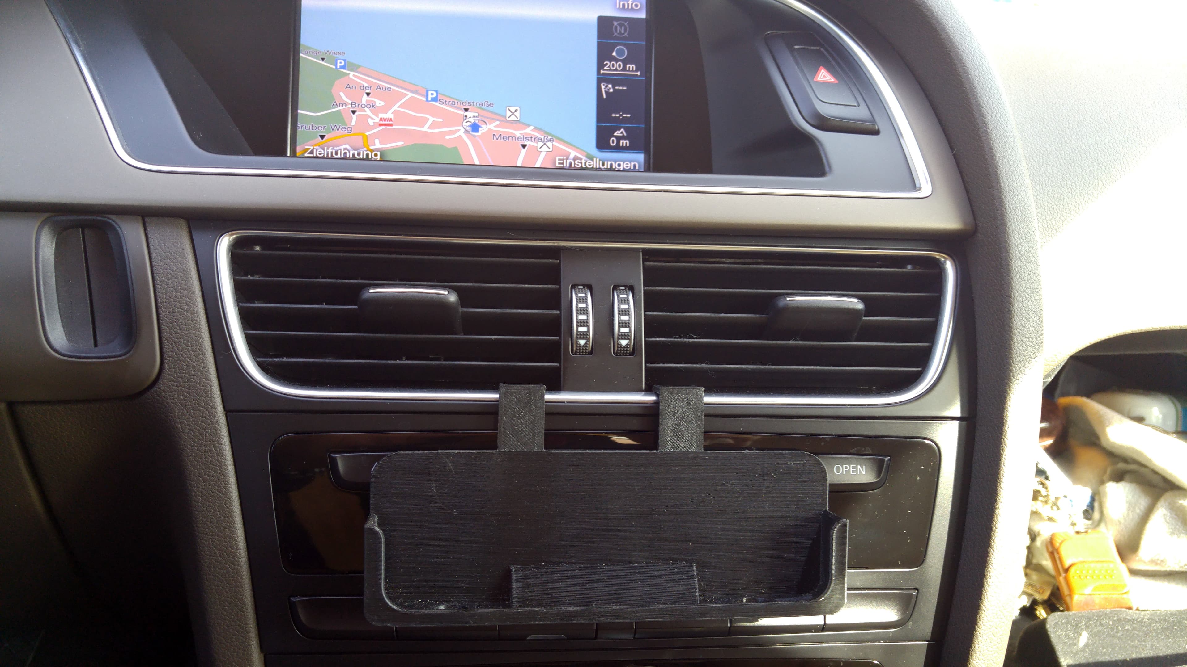 LG G4 (with phone case) Stand for Audi A5 or A4 with MMI - image 2 of 3