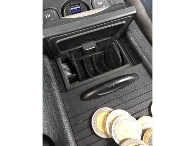 Honda Civic 2006 Coin holder fit in the ashtray - image 3 of 4