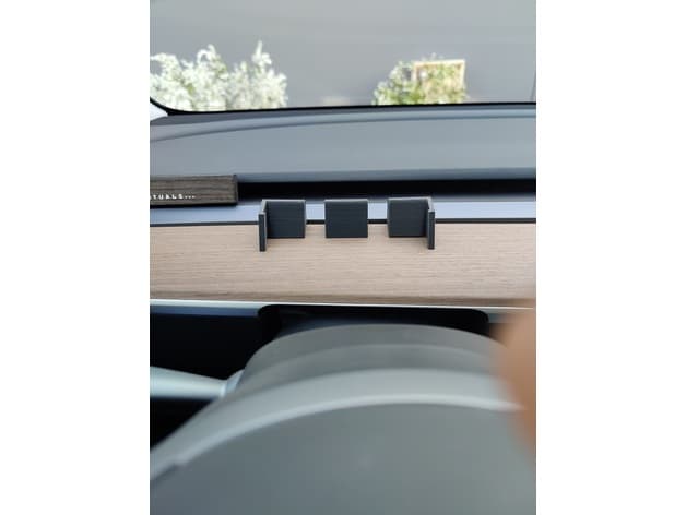 Tesla model 3 mobile phone holder - image 5 of 6