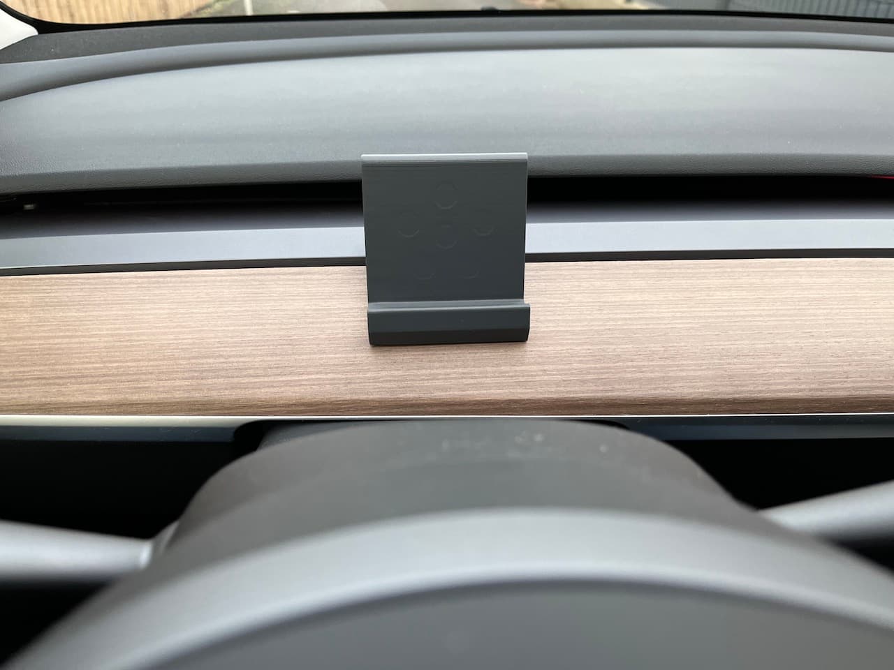 Tesla Model 3 Mobile Holder - image 4 of 5