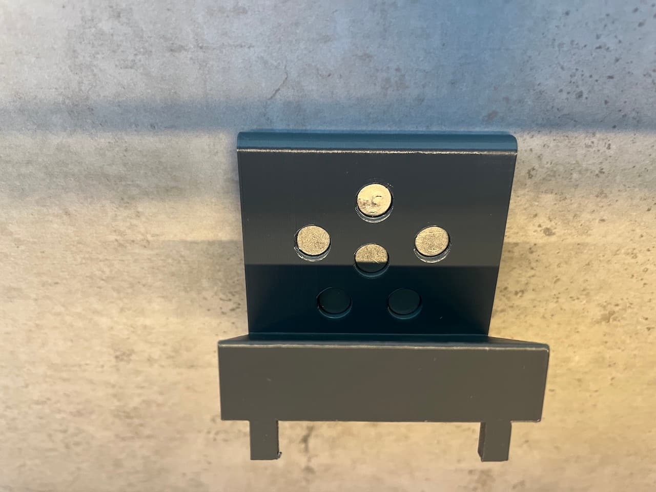 Tesla Model 3 Mobile Holder - image 3 of 5