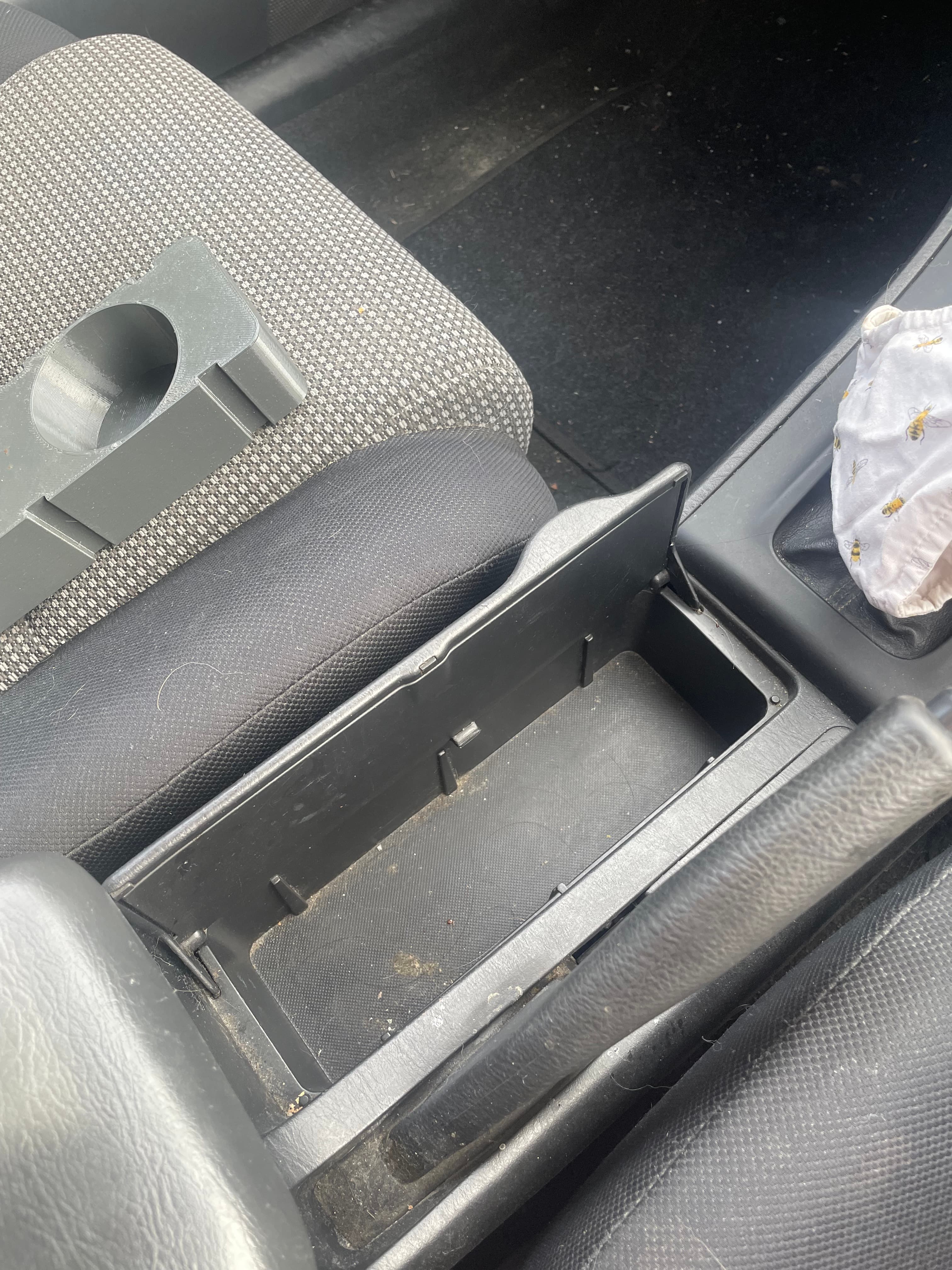 Toyota Corolla Cup Holder - image 3 of 4
