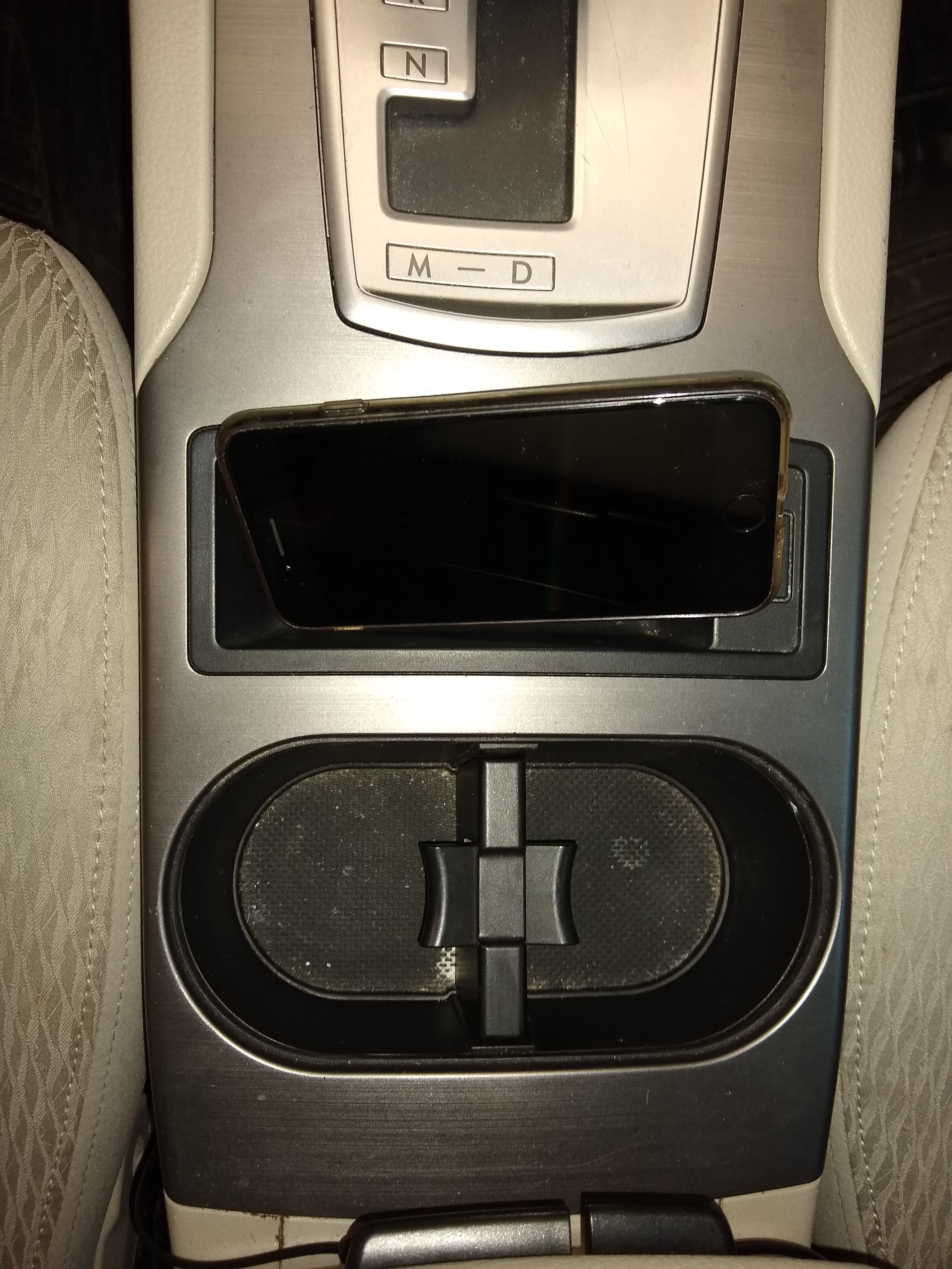 Full Width Console Tray for Subaru Outback 4th Gen - image 4 of 6
