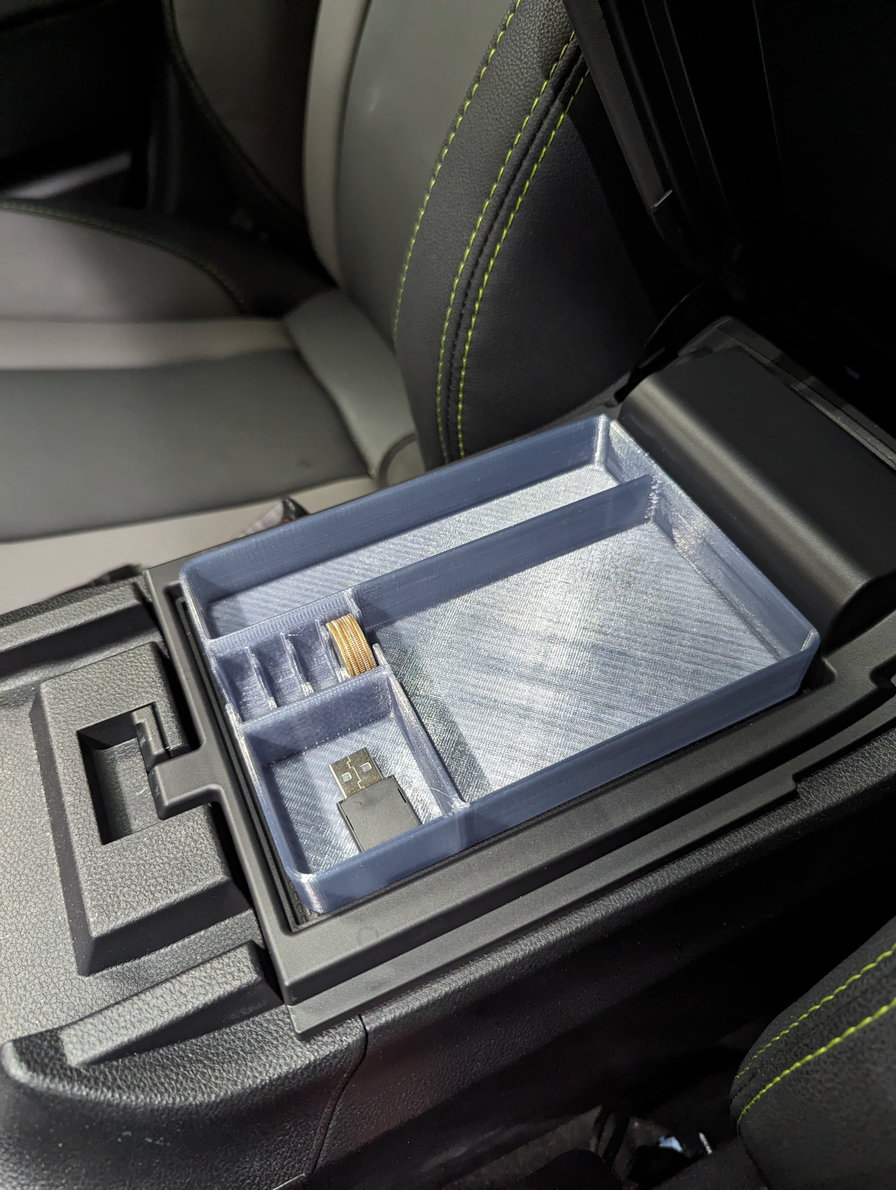 Gen 6 Subaru Outback armrest console tray - image