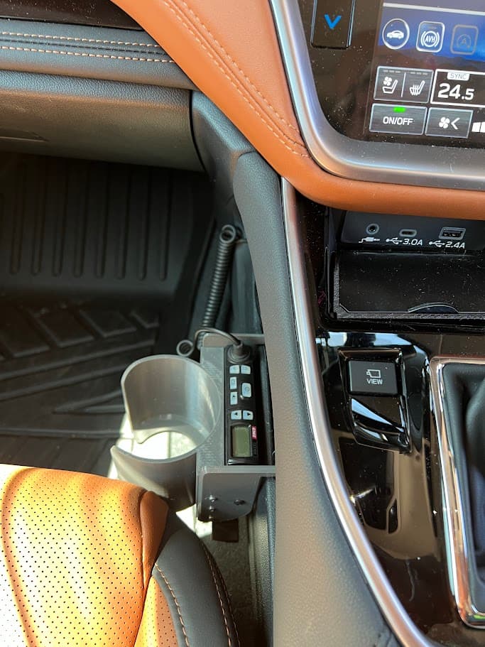 Subaru Outback two-way radio mount and cup holder - image 2 of 3