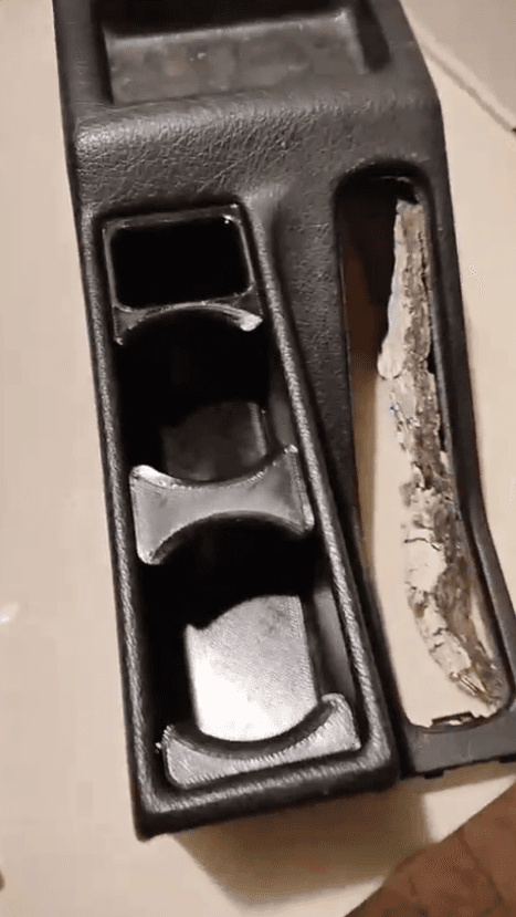 BMW E34 cup holder - image