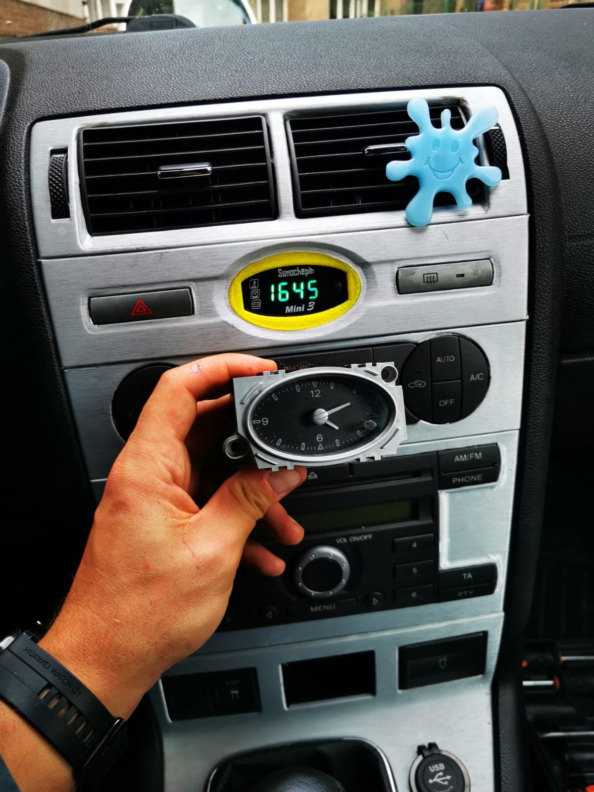 Adapter plate for dashboard Ford Mondeo Mk3 - image
