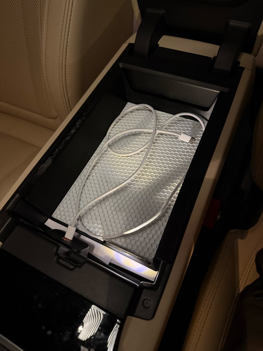 Photo of BMW i4 central console organizer