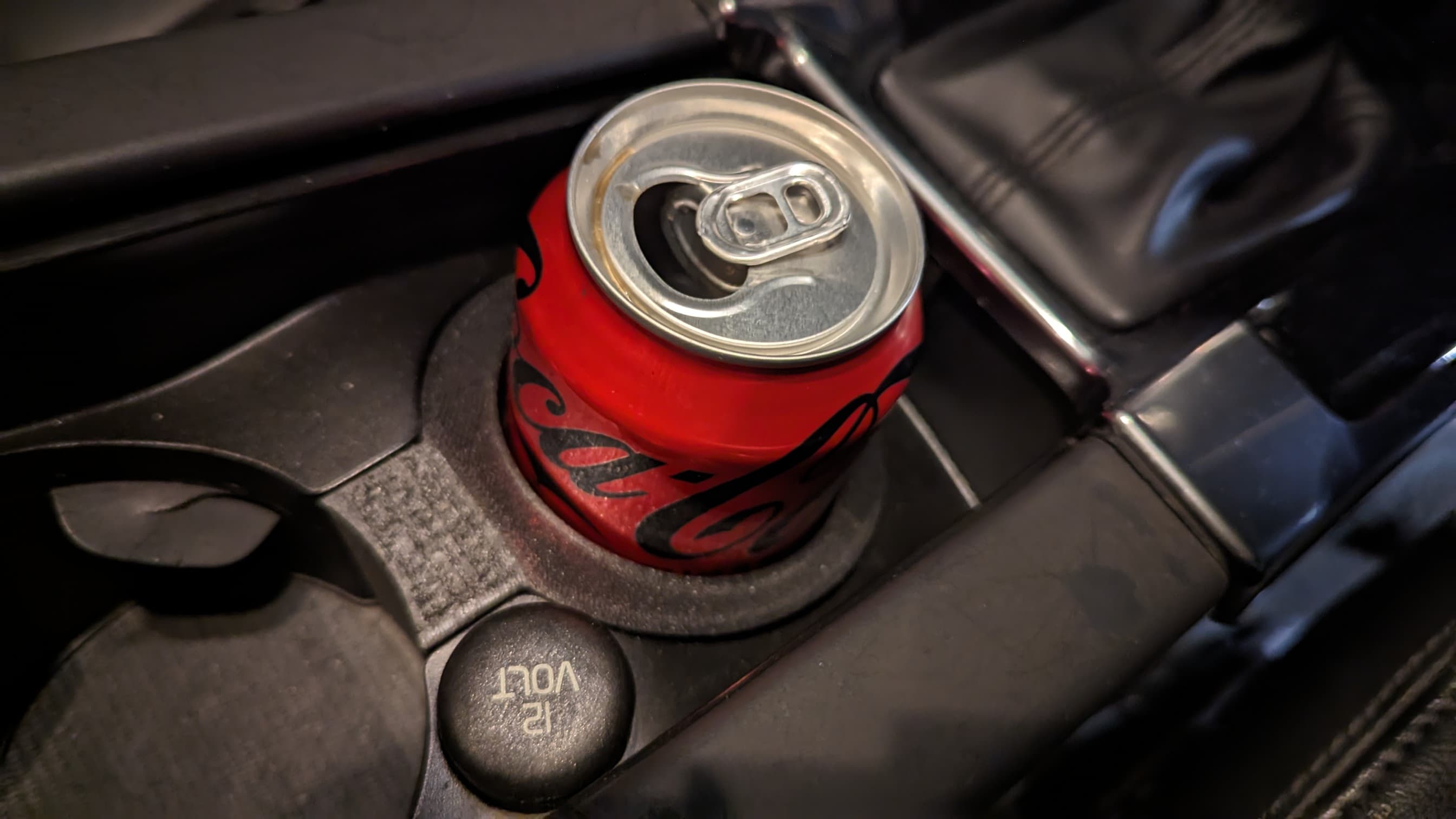 Volvo XC60/S60 cup holder insert - image 2 of 3
