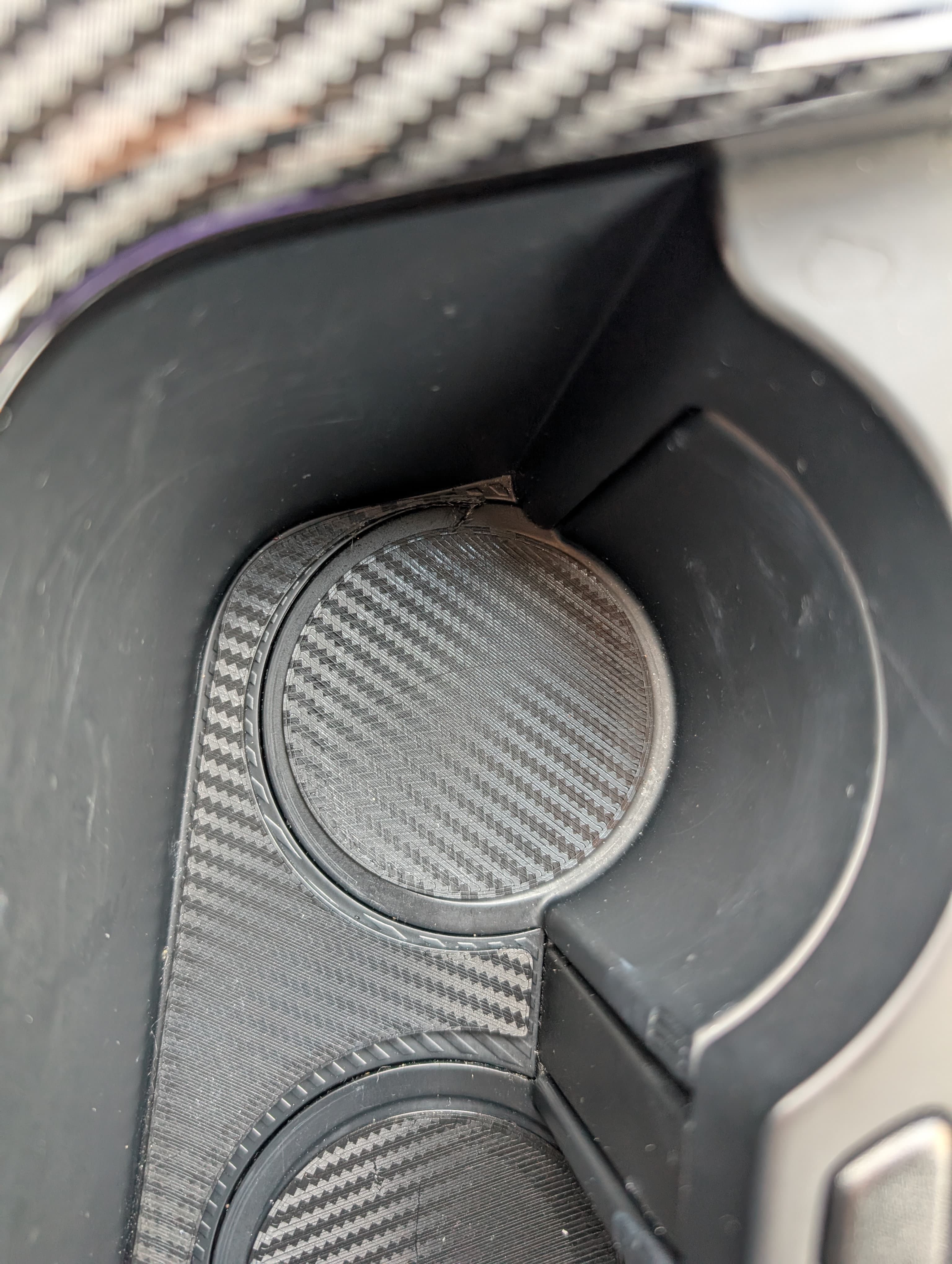 Kia Sportage 2022 center console (Mittelkonsole) inlay - image 2 of 2