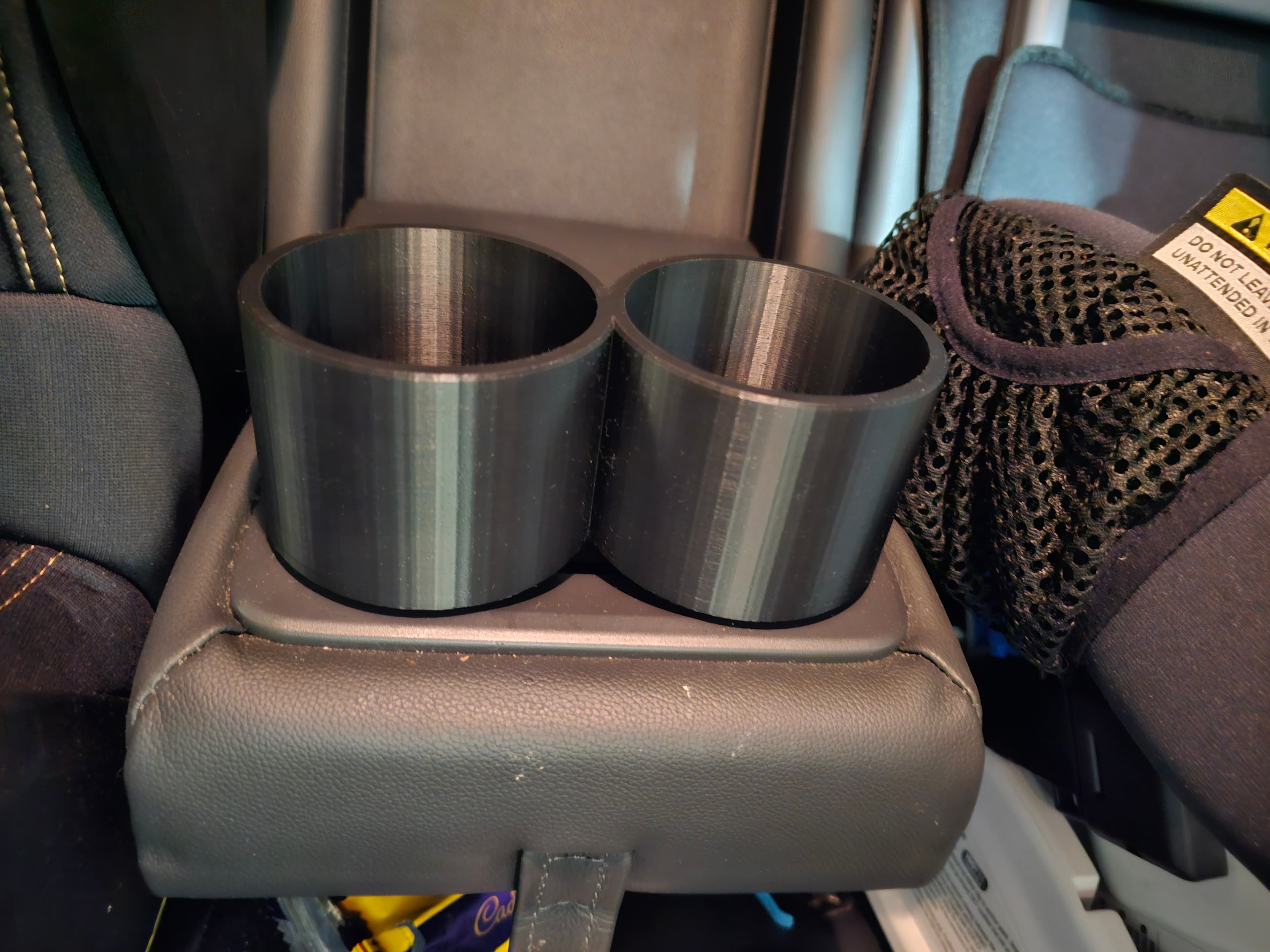 Yeti 18oz/532mL Hyundai Tucson rear cup holder - image