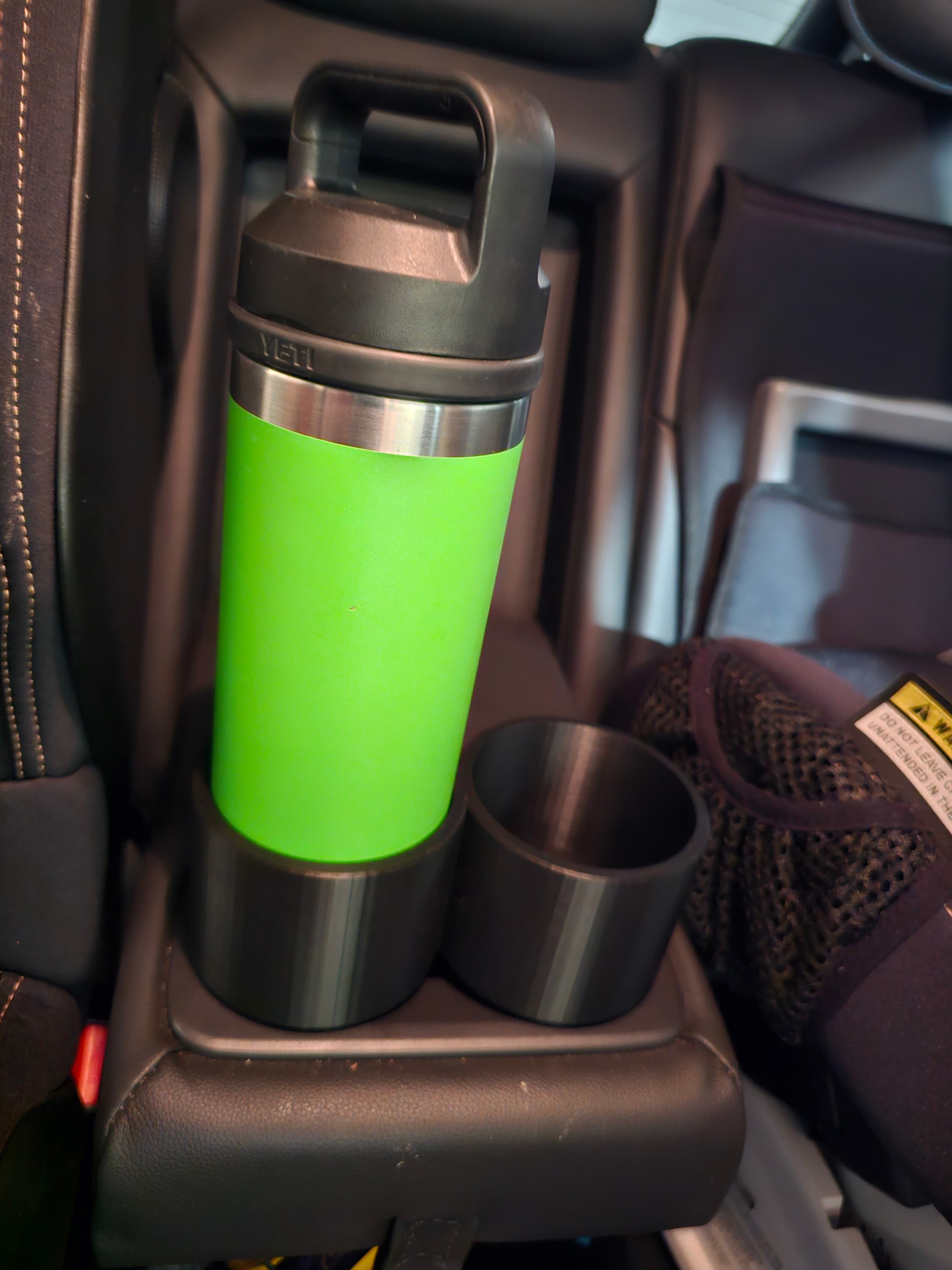 Yeti 18oz/532mL Hyundai Tucson rear cup holder - image 2 of 4